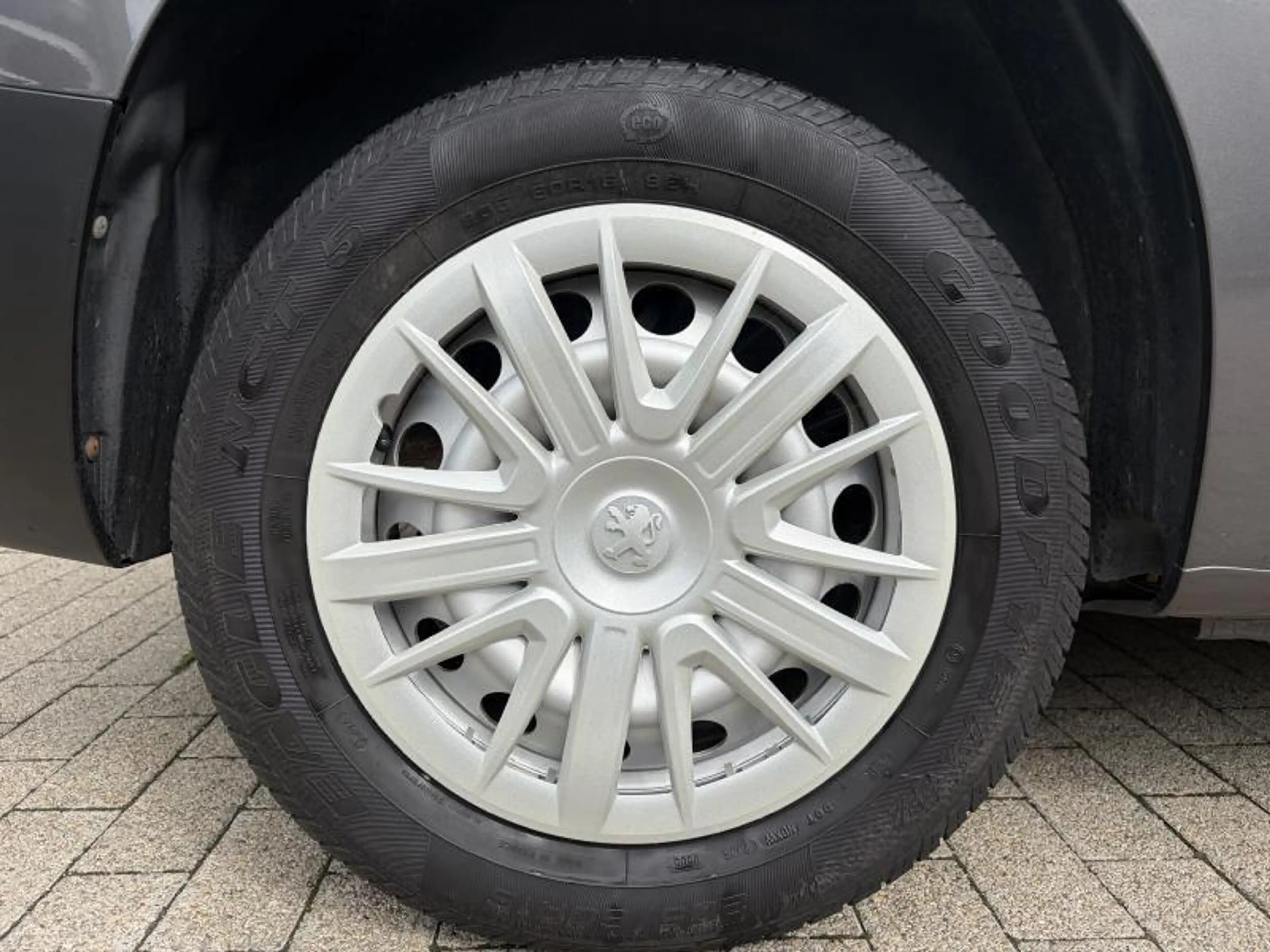 Peugeot Partner Comfort L1H1 — photo 11