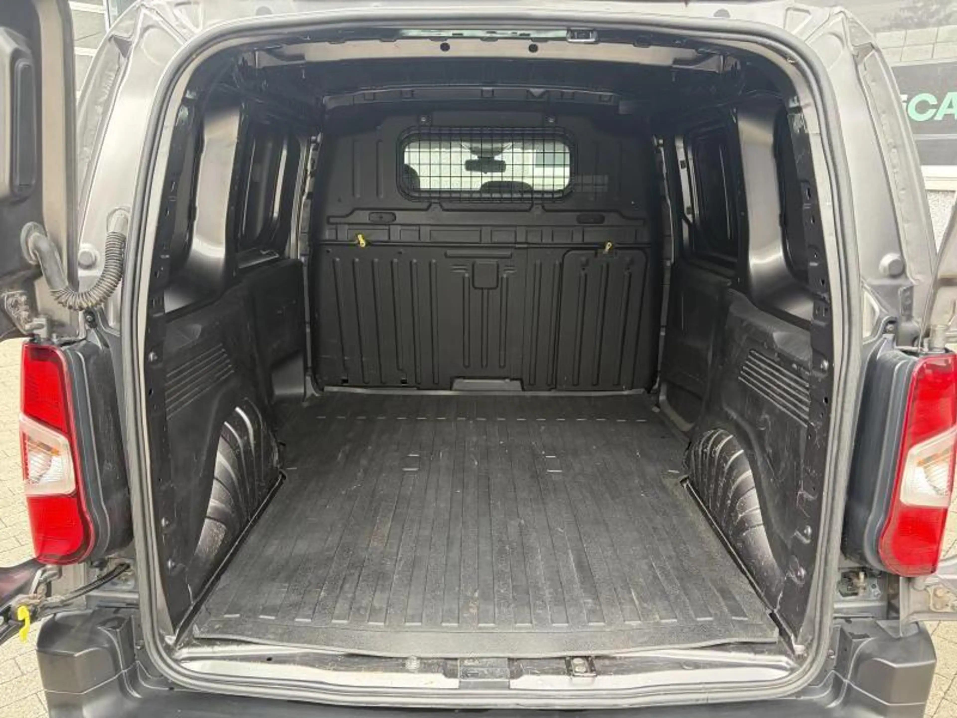 Peugeot Partner Comfort L1H1 — photo 8