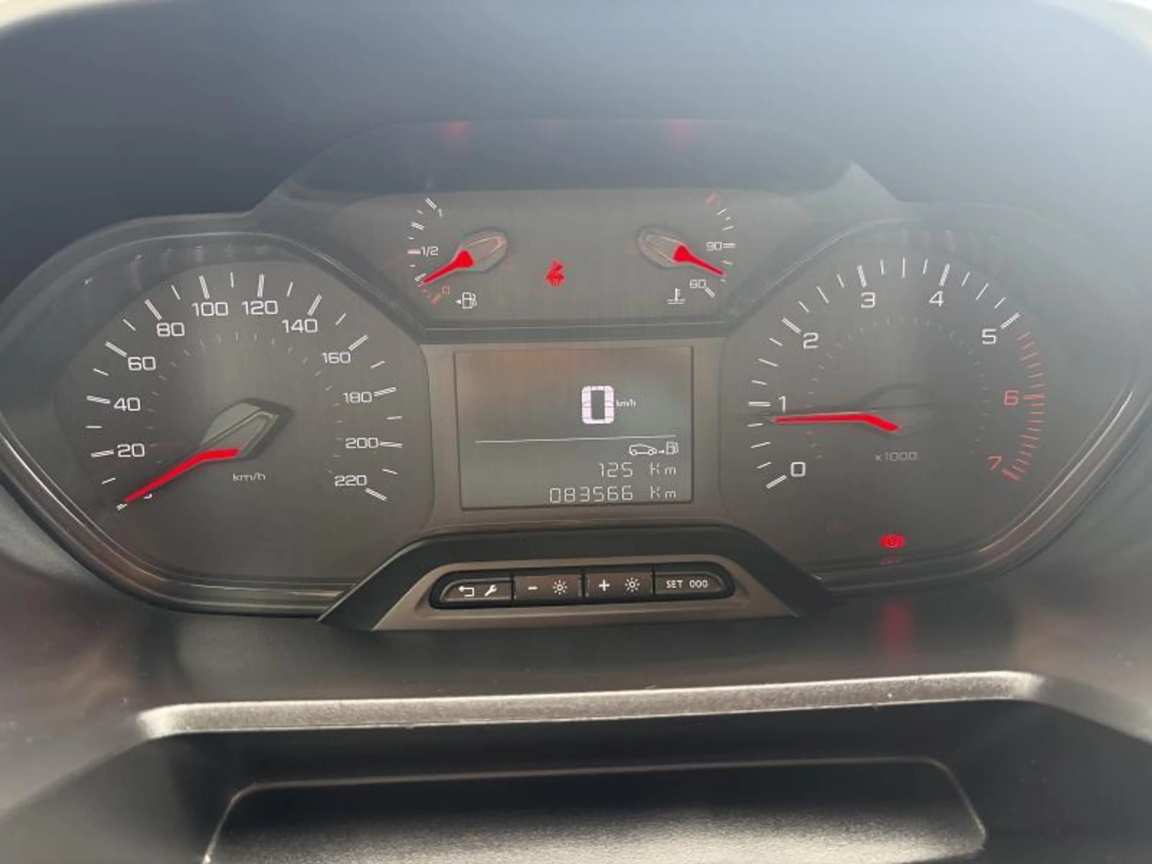Peugeot Partner Comfort L1H1 — photo 18