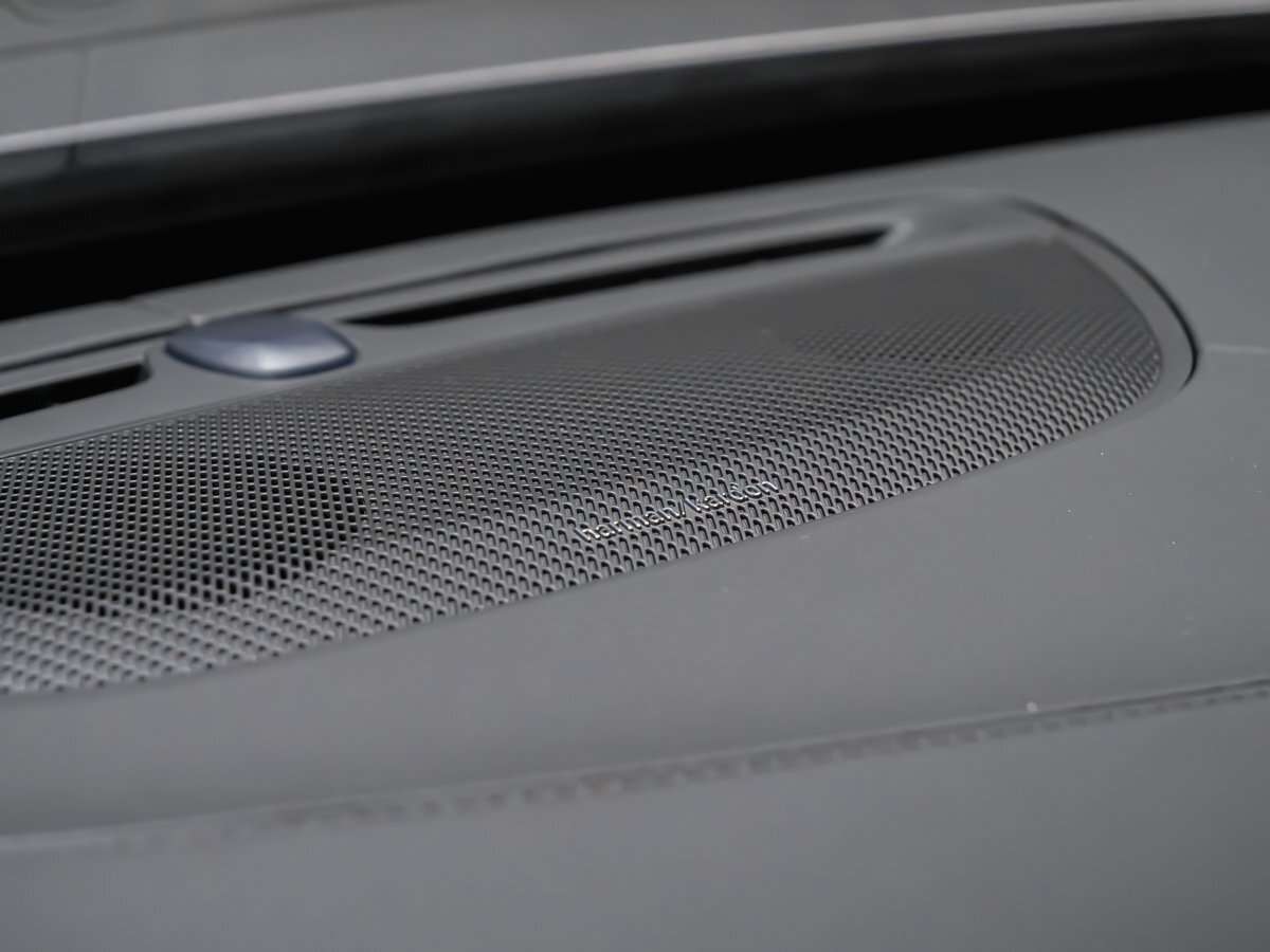 2026 Volvo XC90 Plus 7-Seater (Dark Theme) thumb 12