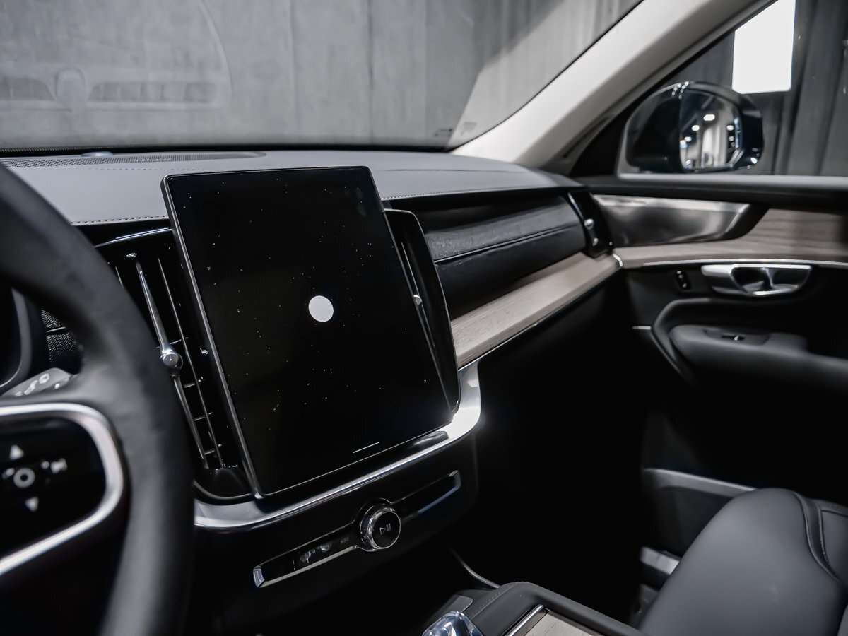 2026 Volvo XC90 Plus 7-Seater (Dark Theme) thumb 13