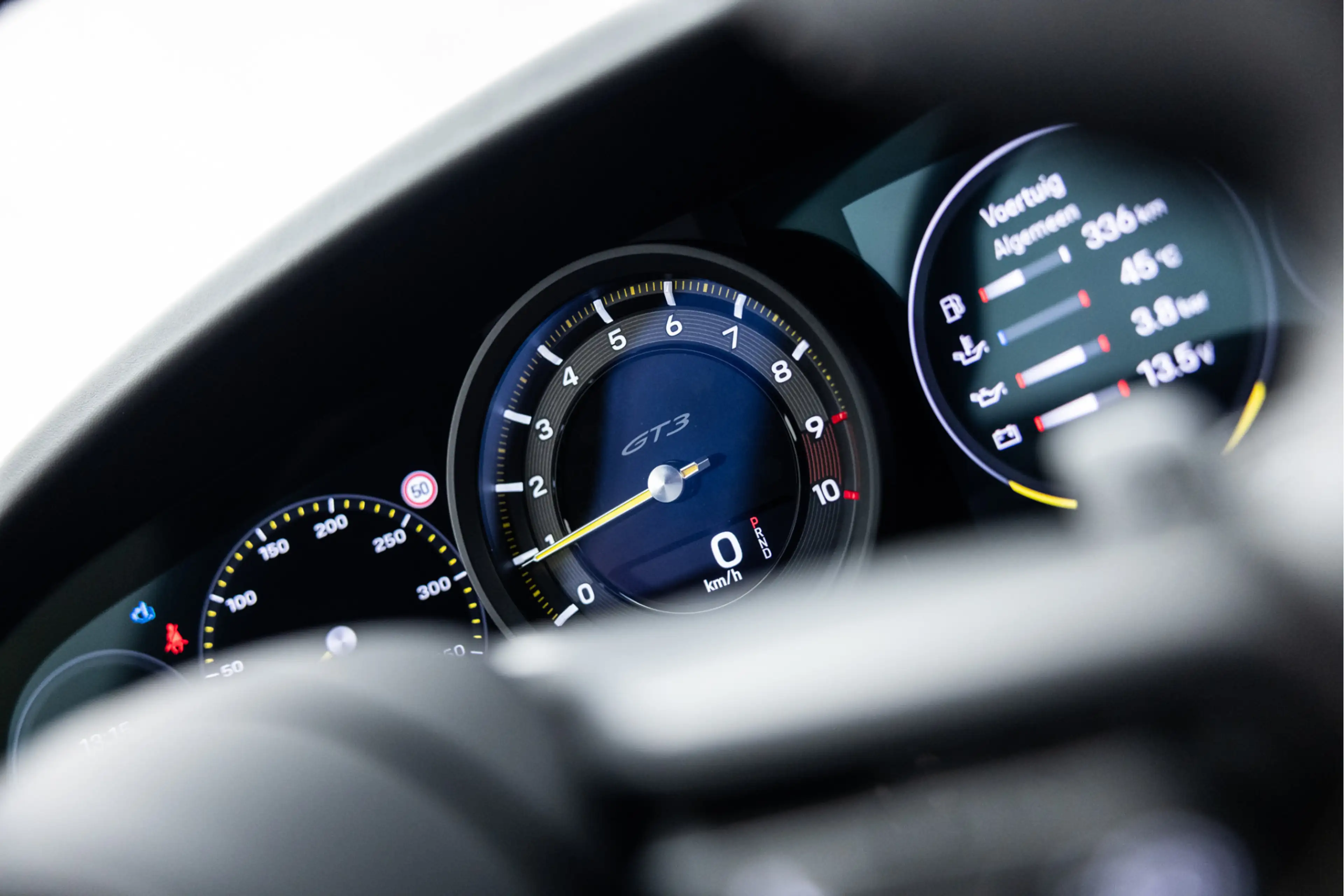 Porsche 992 992 4.0 GT3 | PTS | Clubsport | PCCB | Lift | Carb — photo 44