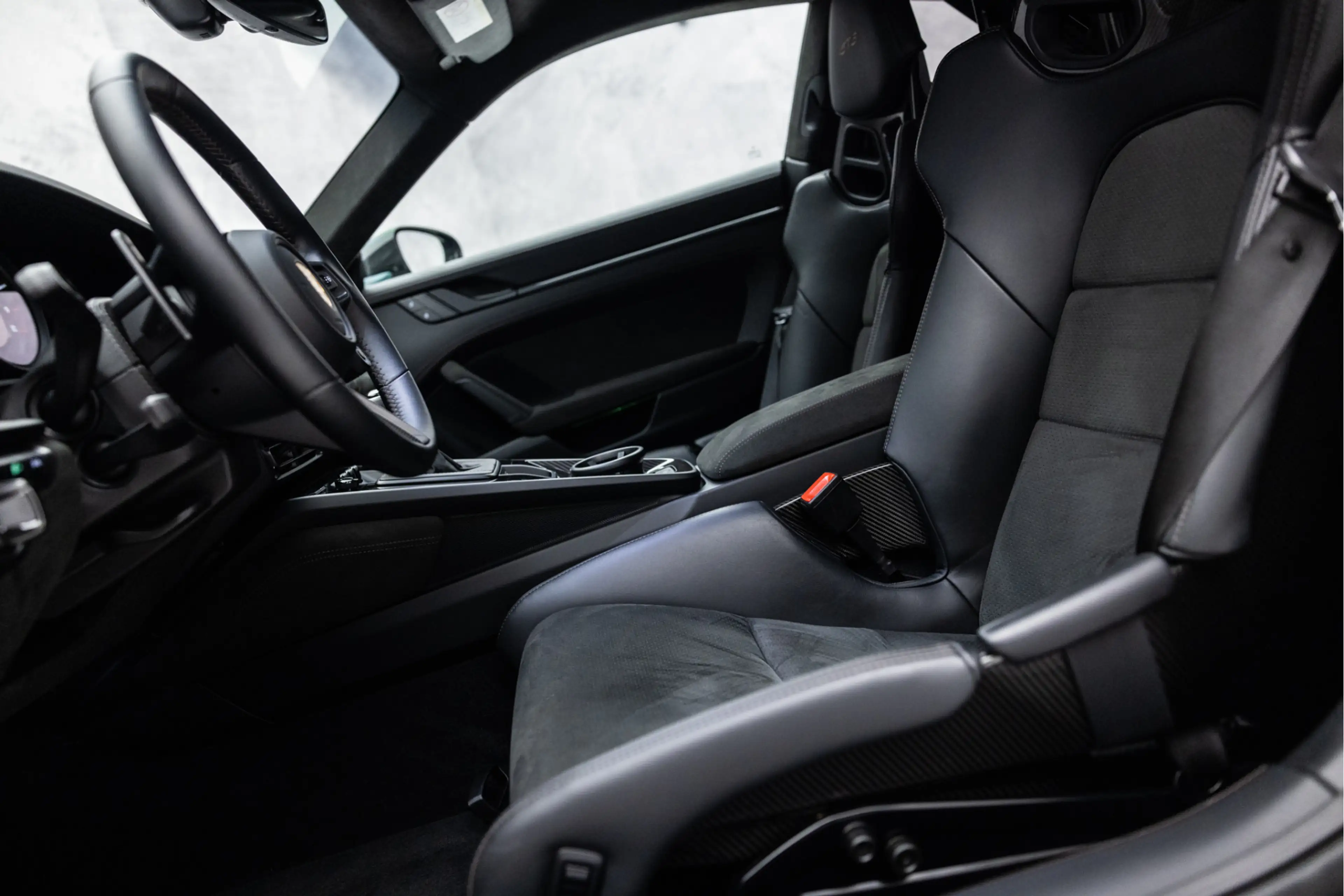 Porsche 992 992 4.0 GT3 | PTS | Clubsport | PCCB | Lift | Carb — photo 24