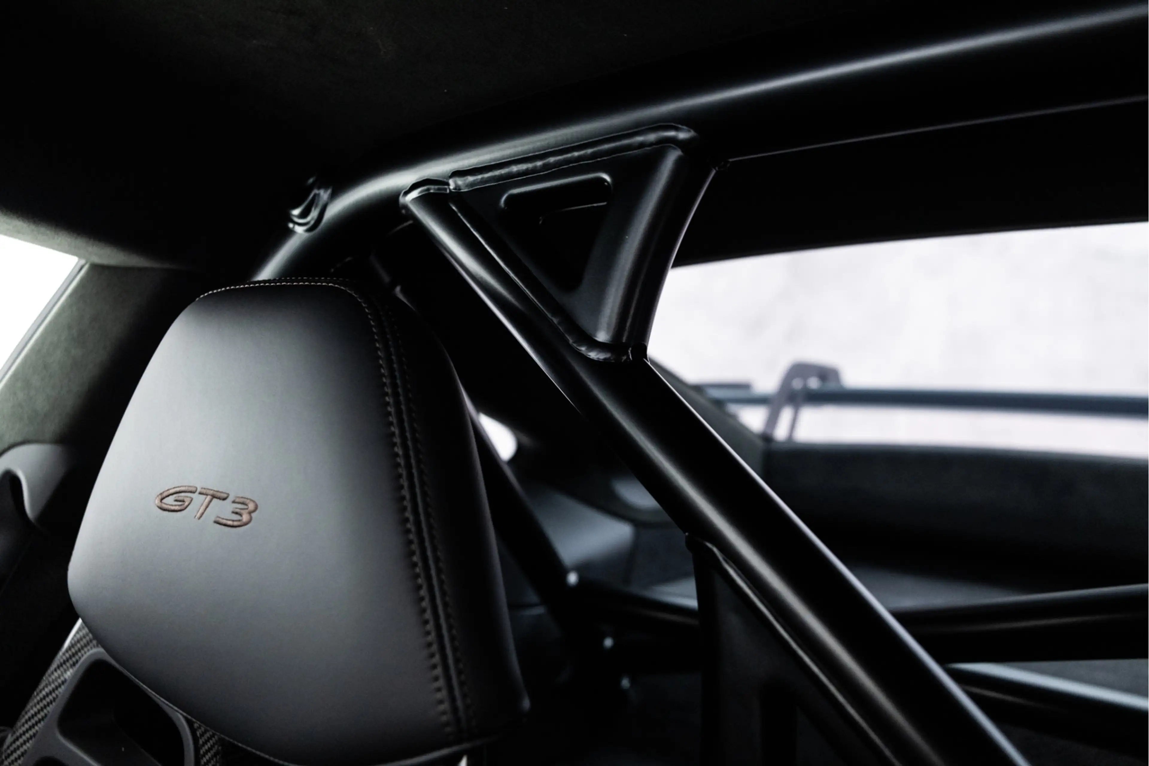 Porsche 992 992 4.0 GT3 | PTS | Clubsport | PCCB | Lift | Carb — photo 32