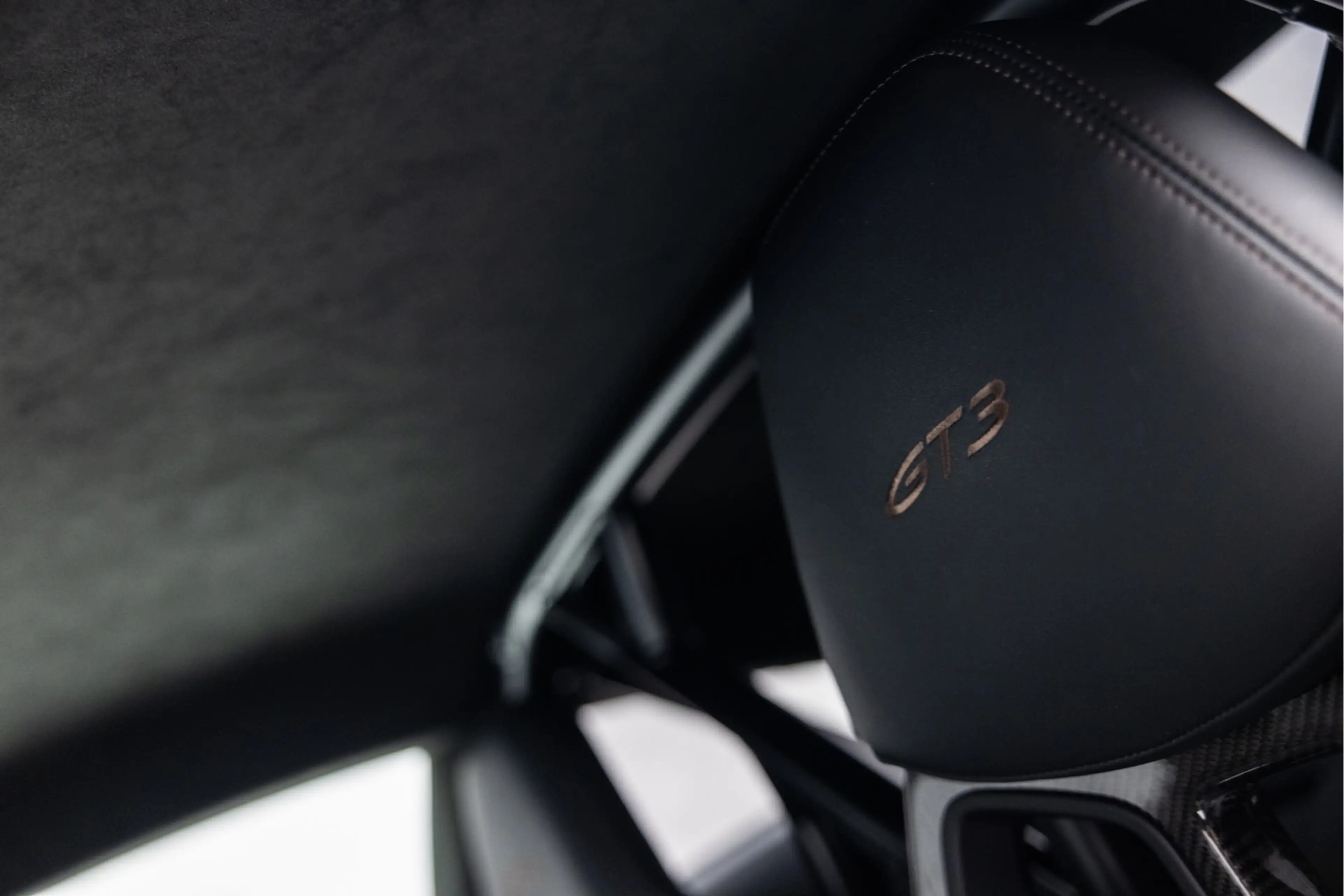 Porsche 992 992 4.0 GT3 | PTS | Clubsport | PCCB | Lift | Carb — photo 28