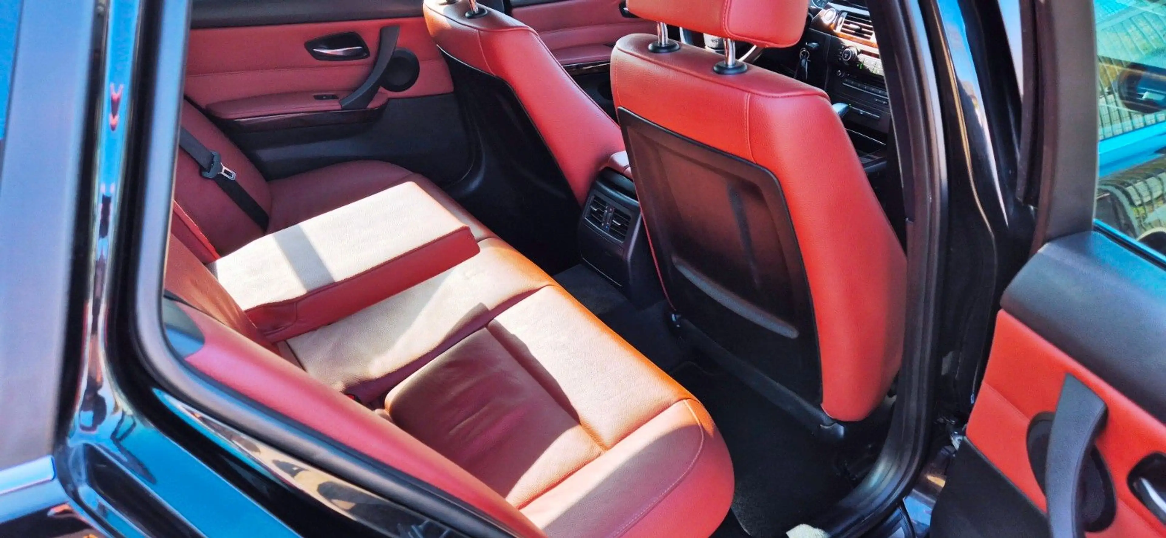 BMW 325 i xDrive Touring 6 ZYLINDER 218 PS — photo 14