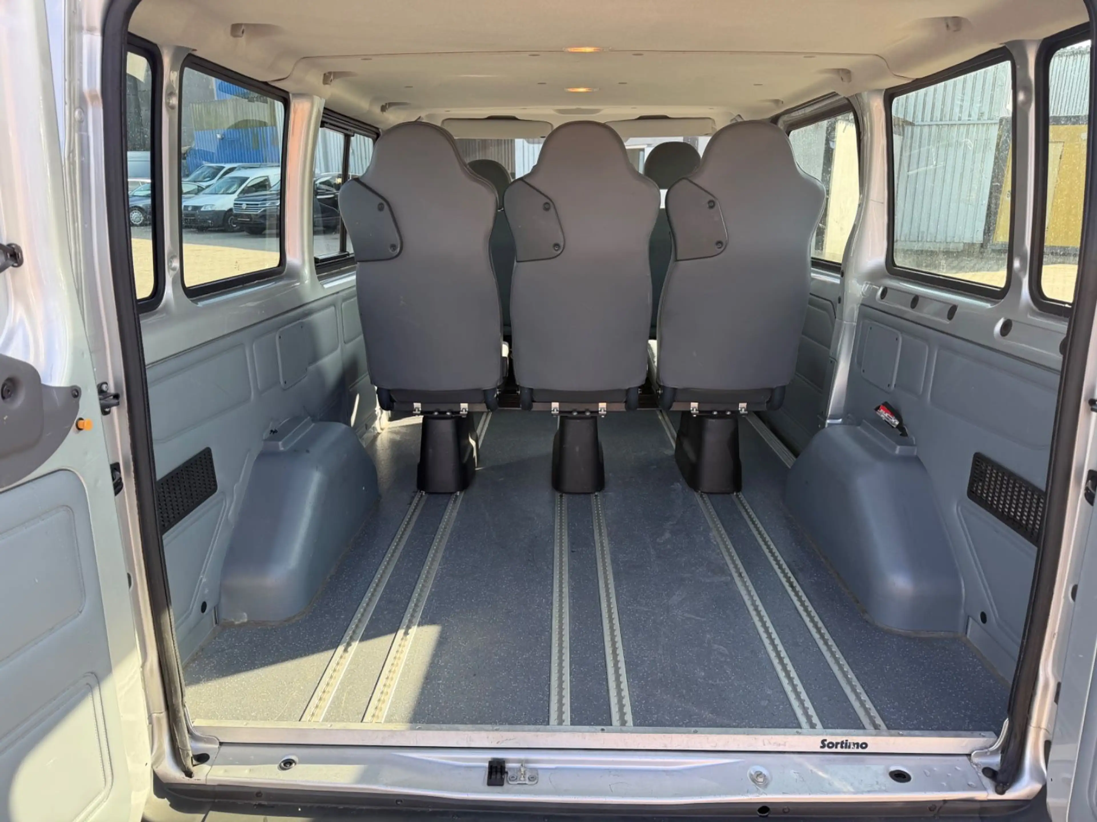 Ford Transit Kombi FT 280 K/2,2/EURO5/ — photo 11