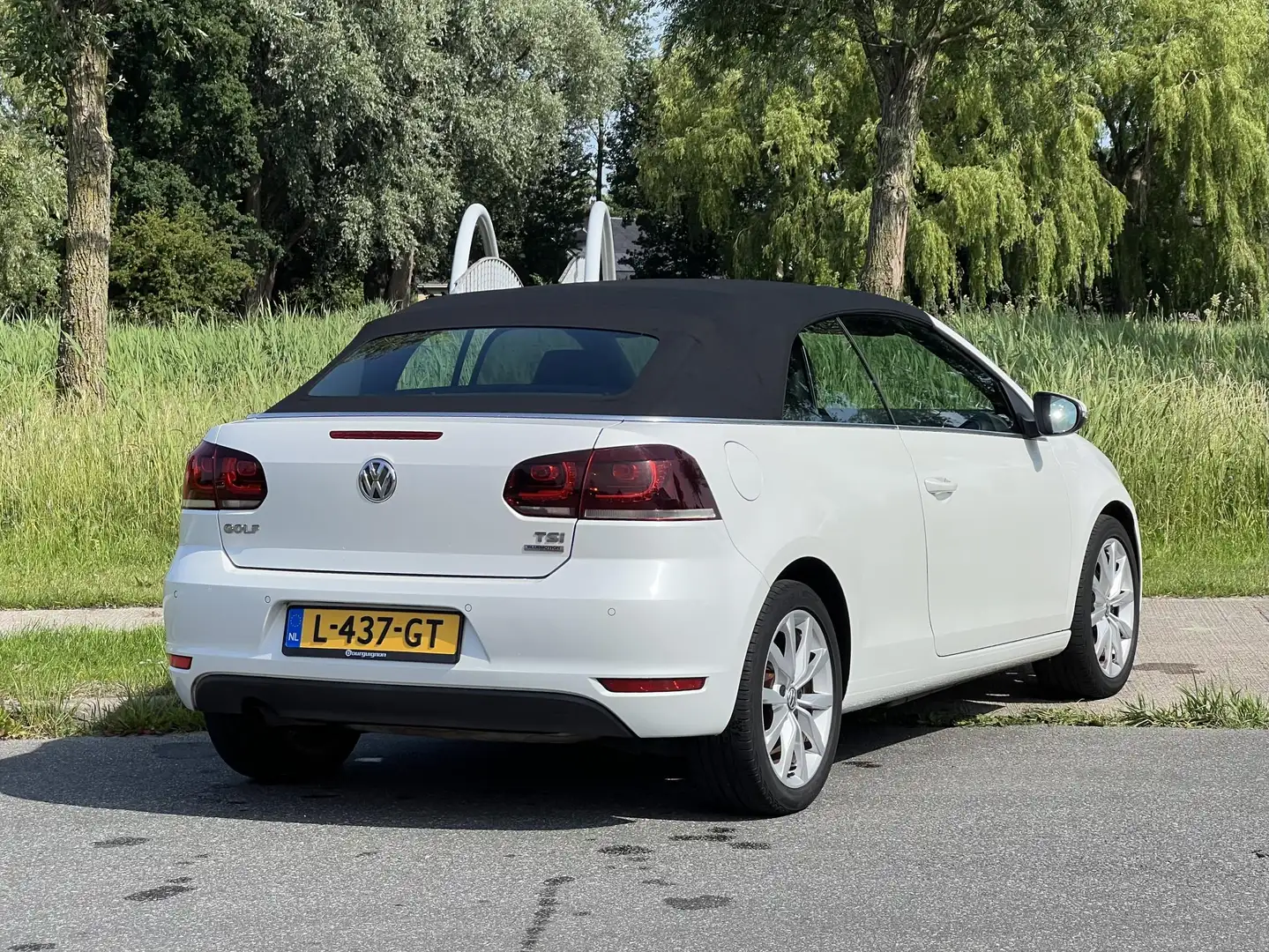 Volkswagen Golf Cabriolet 1.2 TSI BlueMotion | 105 Pk | Navigatie | Clima | Blanco - 2