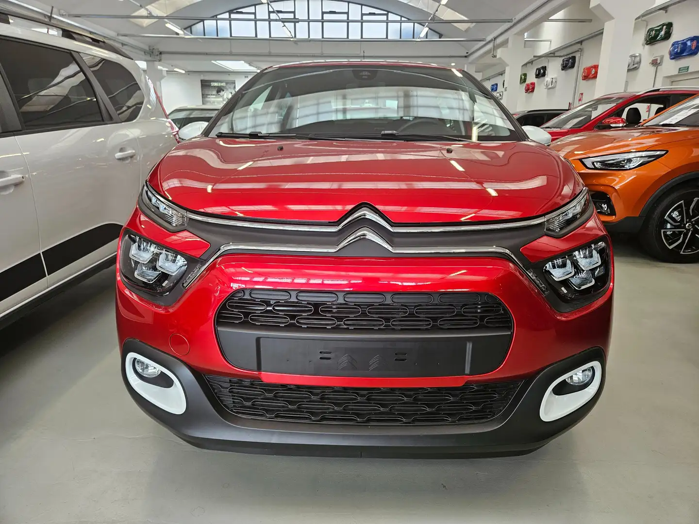 Citroen C3 C3 1.2 You! s&s 83cv Rouge - 2