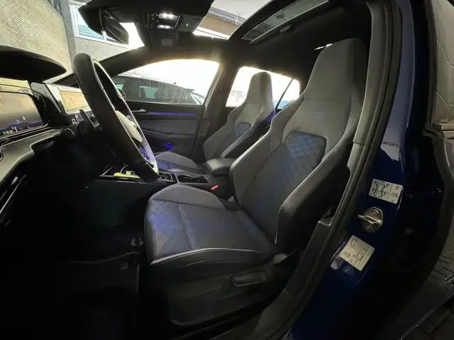 Volkswagen Golf view 6