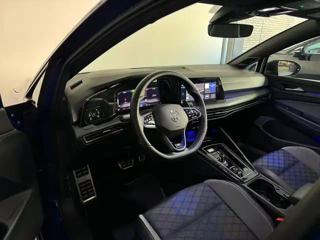 Volkswagen Golf view 5