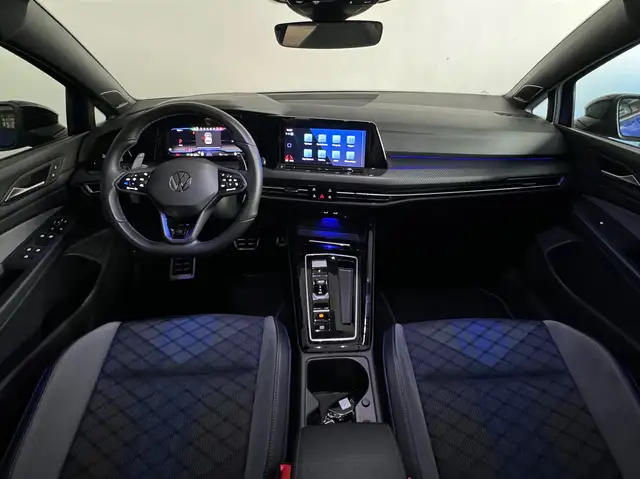 Volkswagen Golf view 4