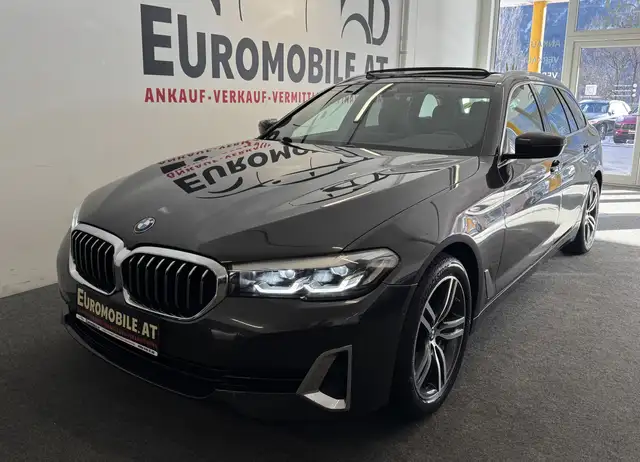 BMW 520 d Luxury Line *PANO*RKF*LED*H&K*VOLL-LEDER*STDHZG*
