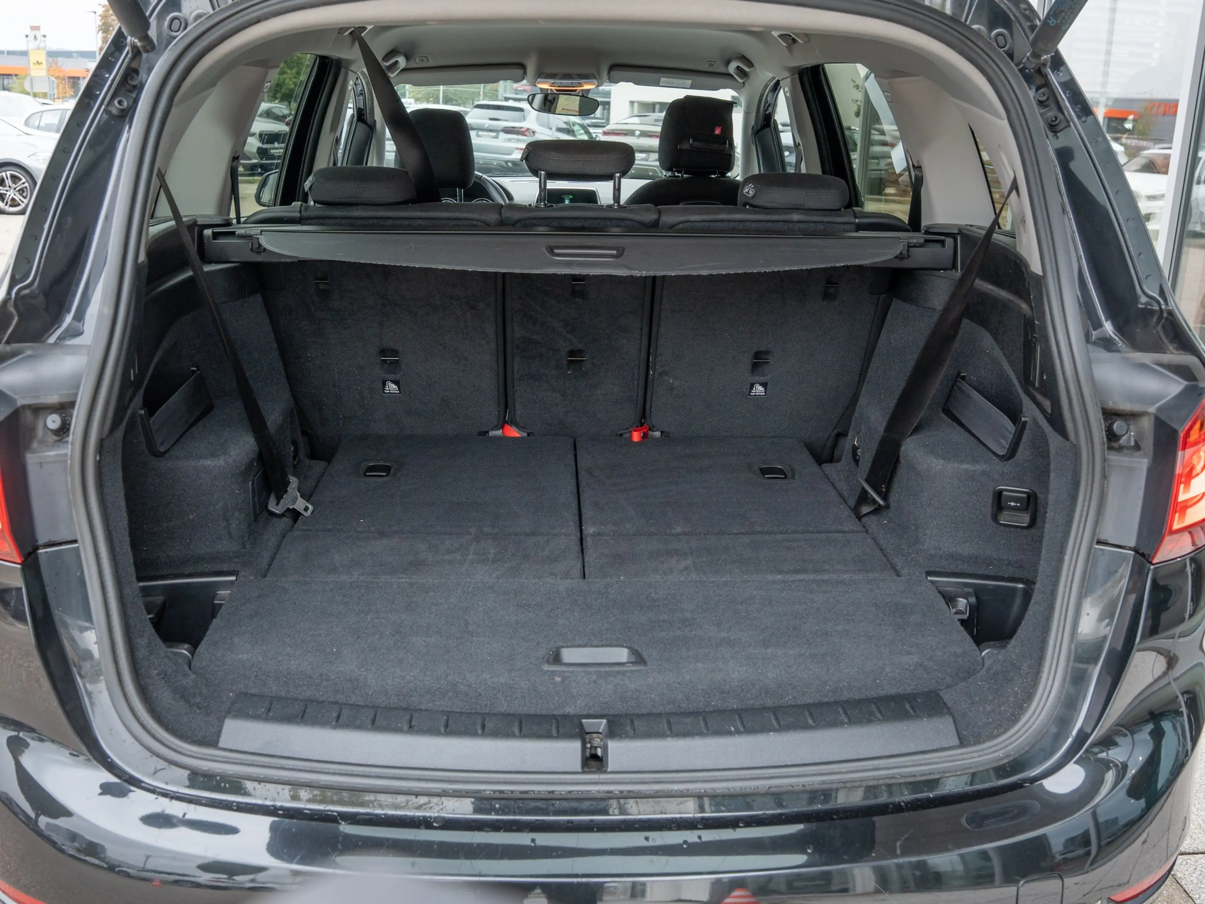 BMW 218 d Gran Tourer 7-Sitz LED 2-ZKlima SitzHZ — photo 9