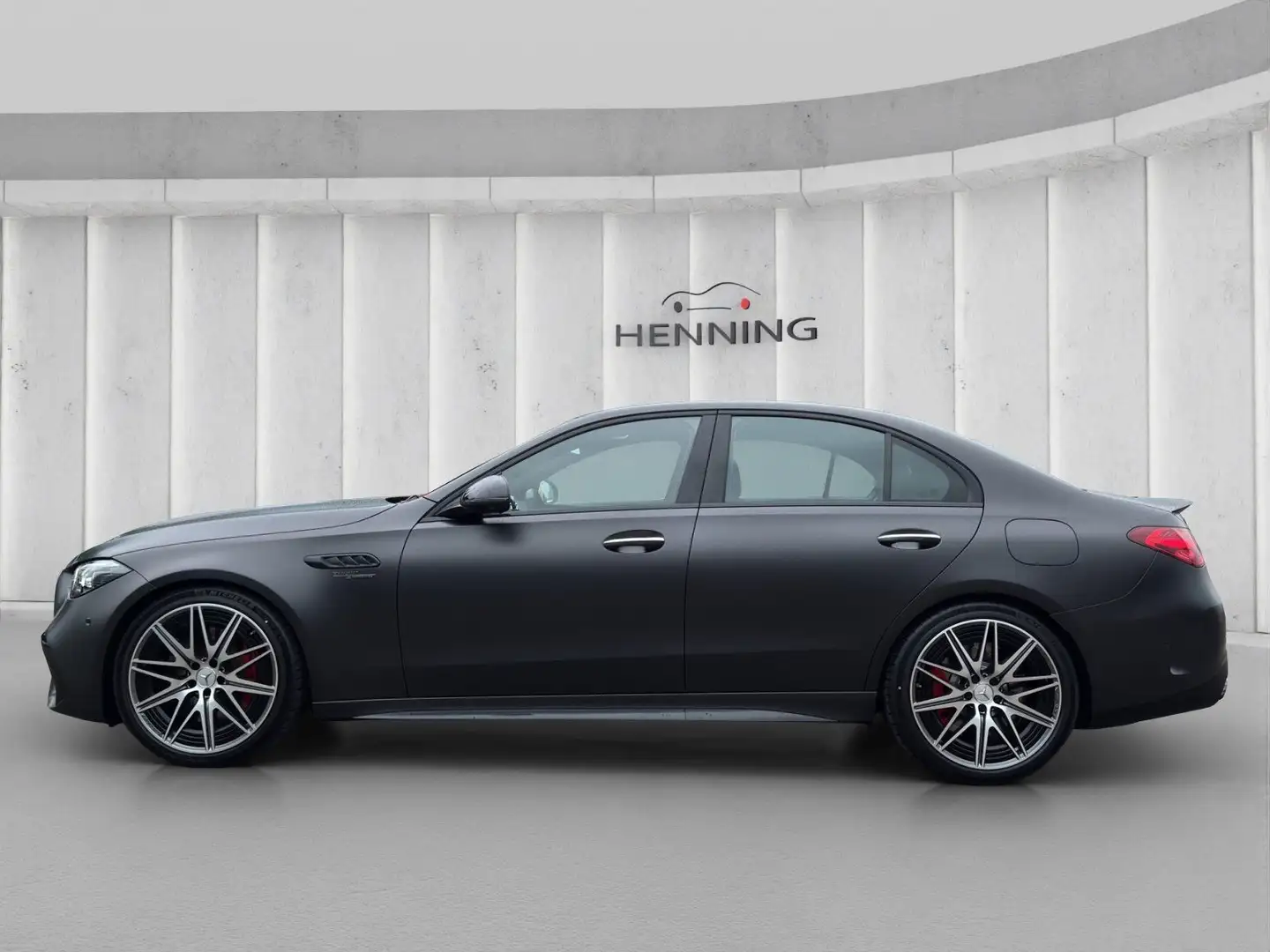 Mercedes-Benz C 63 AMG 4M F1 Magno Pano Burmester HUD HAL 20" Šedá - 2