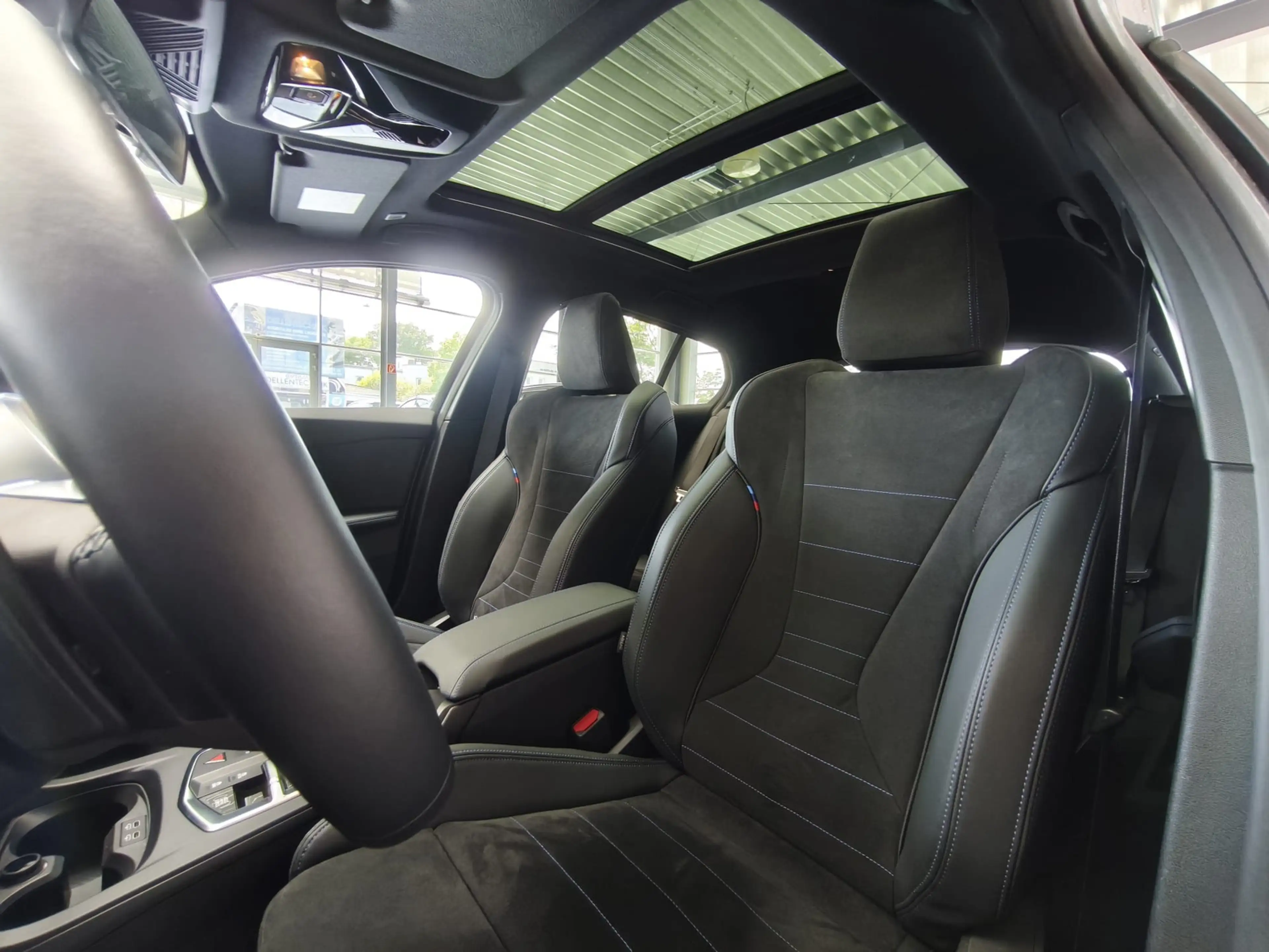 BMW 120 i M Sport PANO/Dr.As+/19"/ACC — photo 8