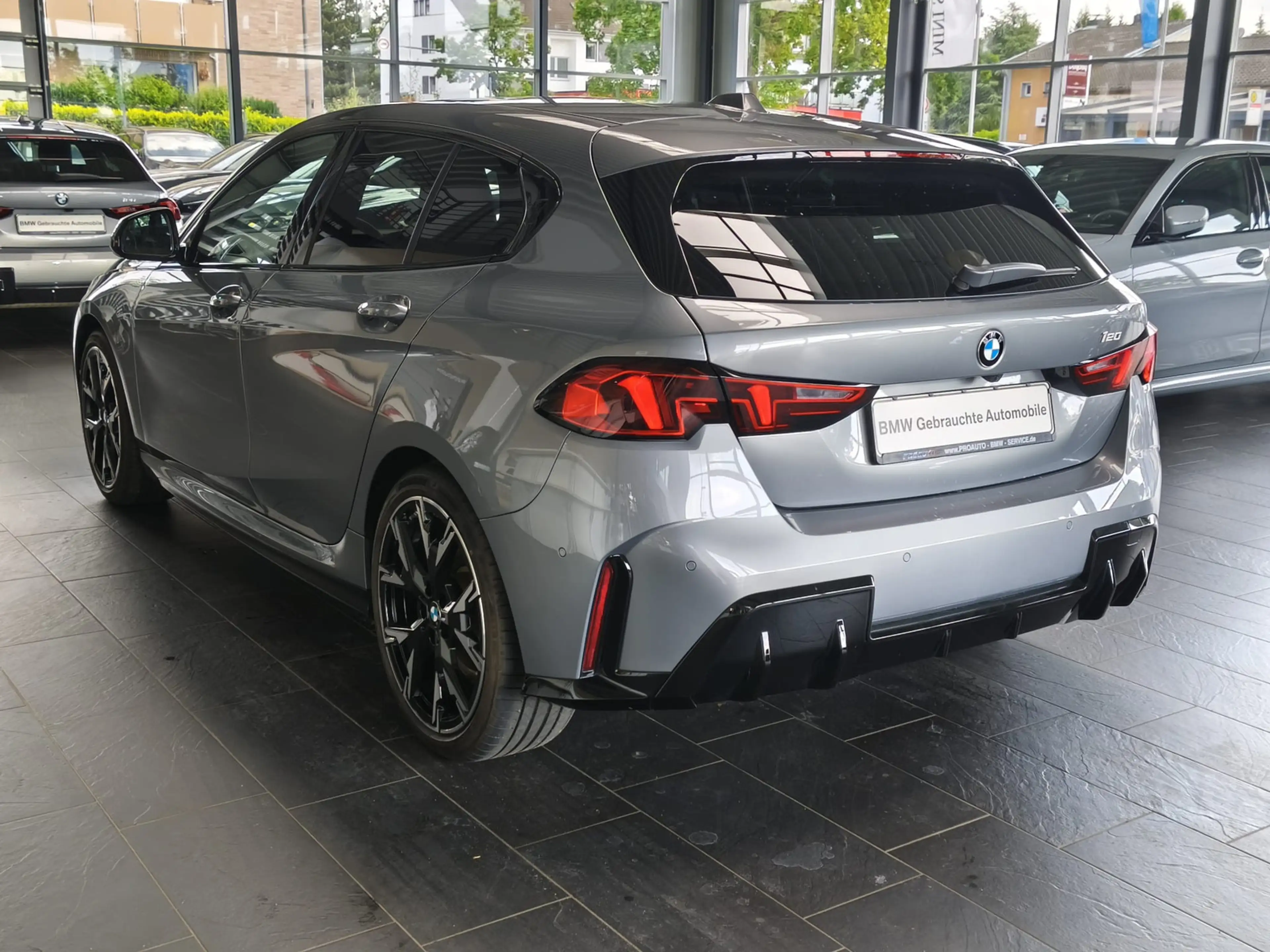 BMW 120 i M Sport PANO/Dr.As+/19"/ACC — photo 4