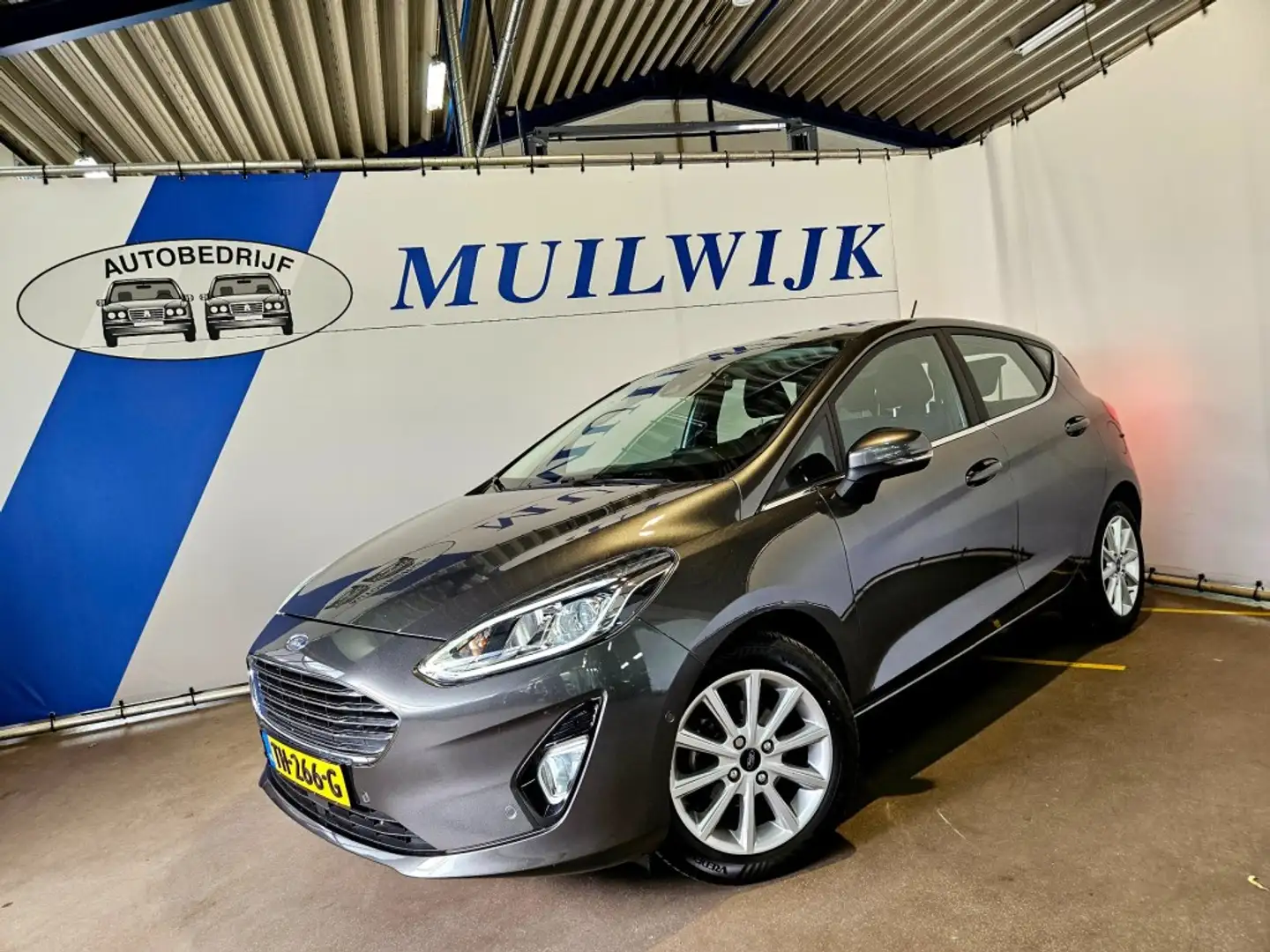 Ford Fiesta 1.0 EcoBoost Titanium / Trekhaak / Camera / NL Aut Gris - 2