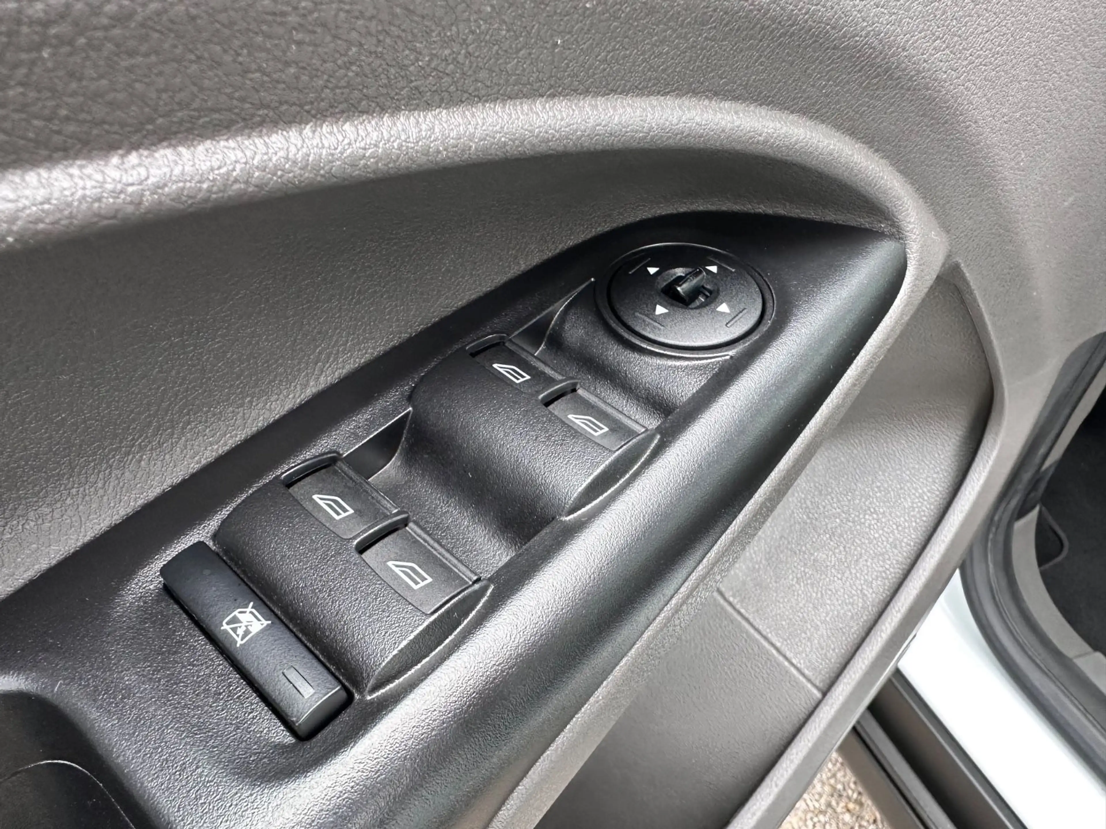 Ford Transit Connect Kombi Navi PDC Kamera 5-Sitzer — photo 30