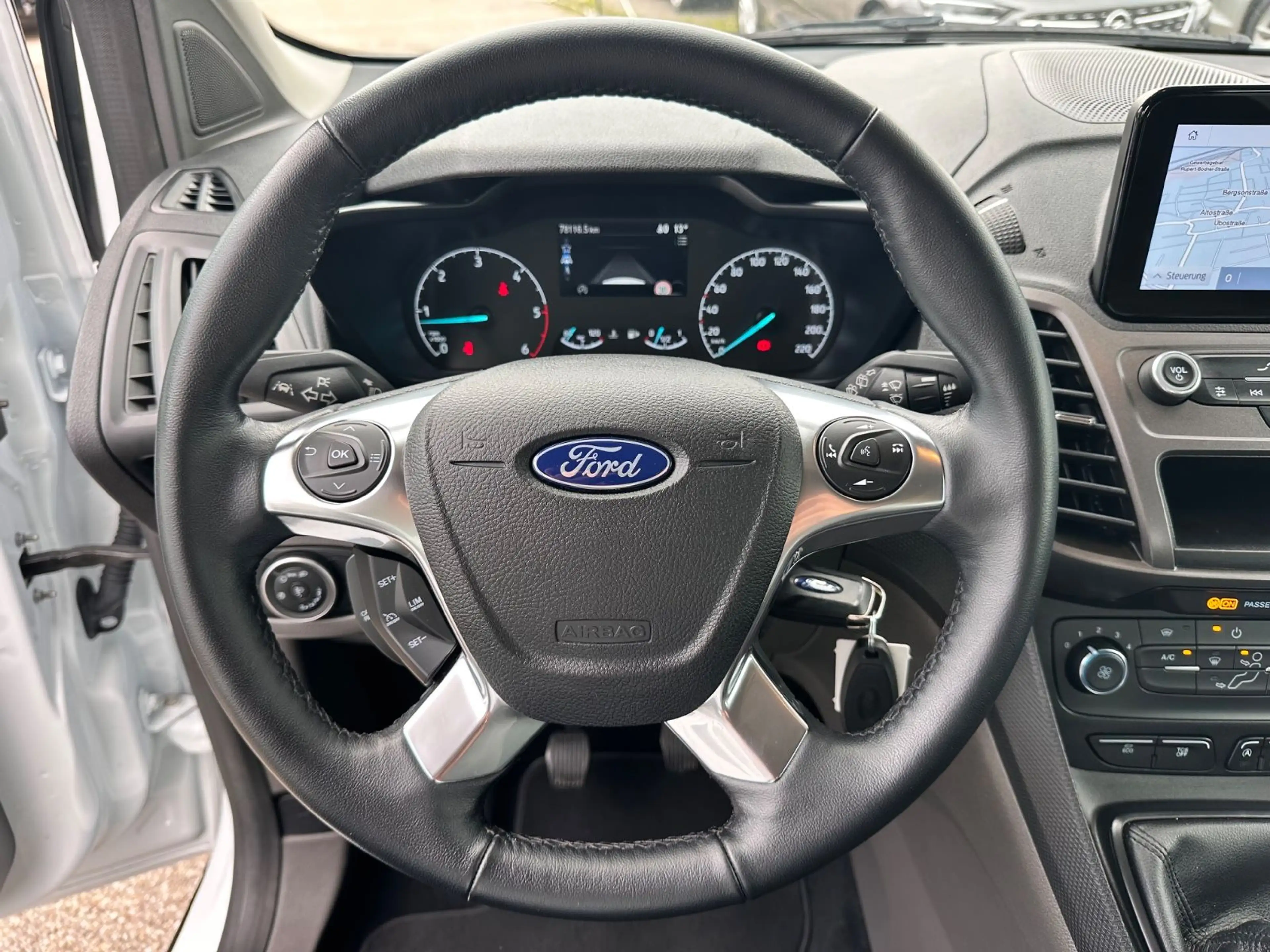 Ford Transit Connect Kombi Navi PDC Kamera 5-Sitzer — photo 27