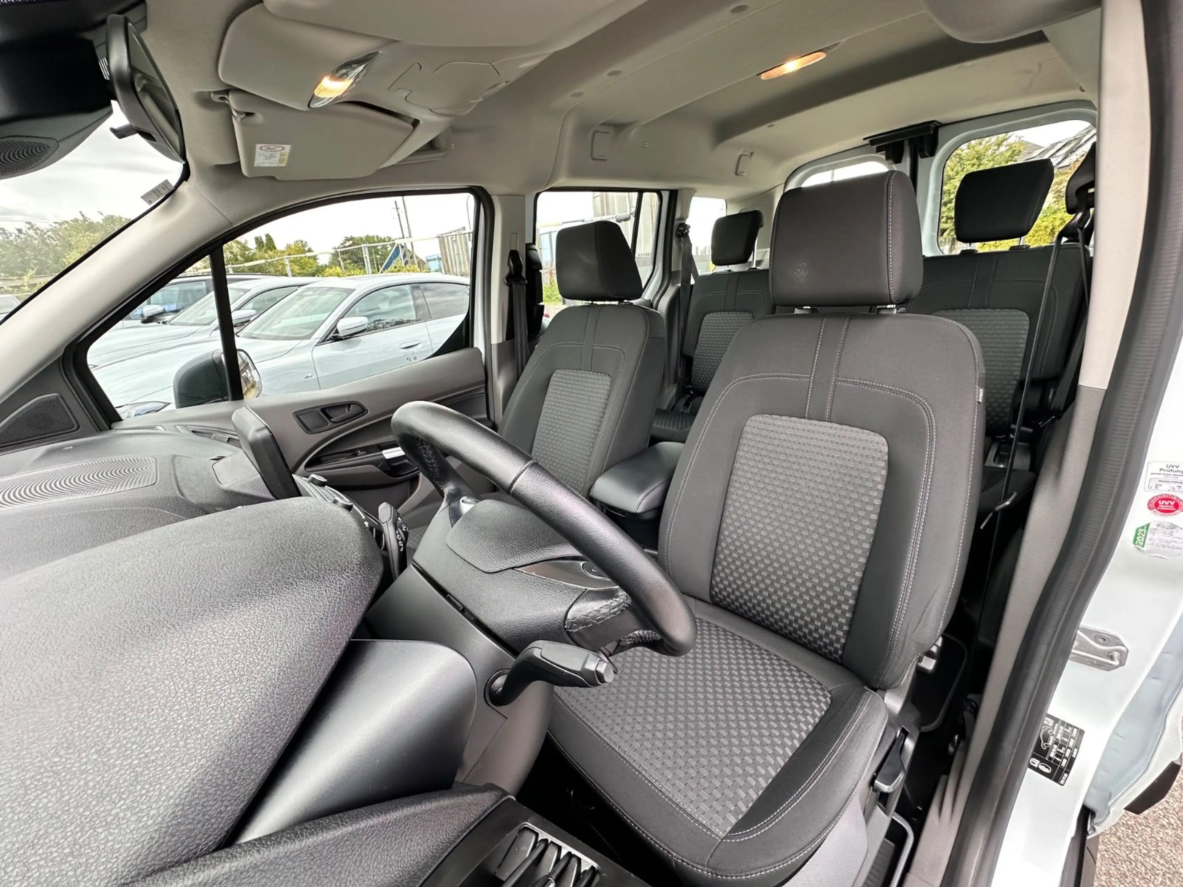 Ford Transit Connect Kombi Navi PDC Kamera 5-Sitzer — photo 28