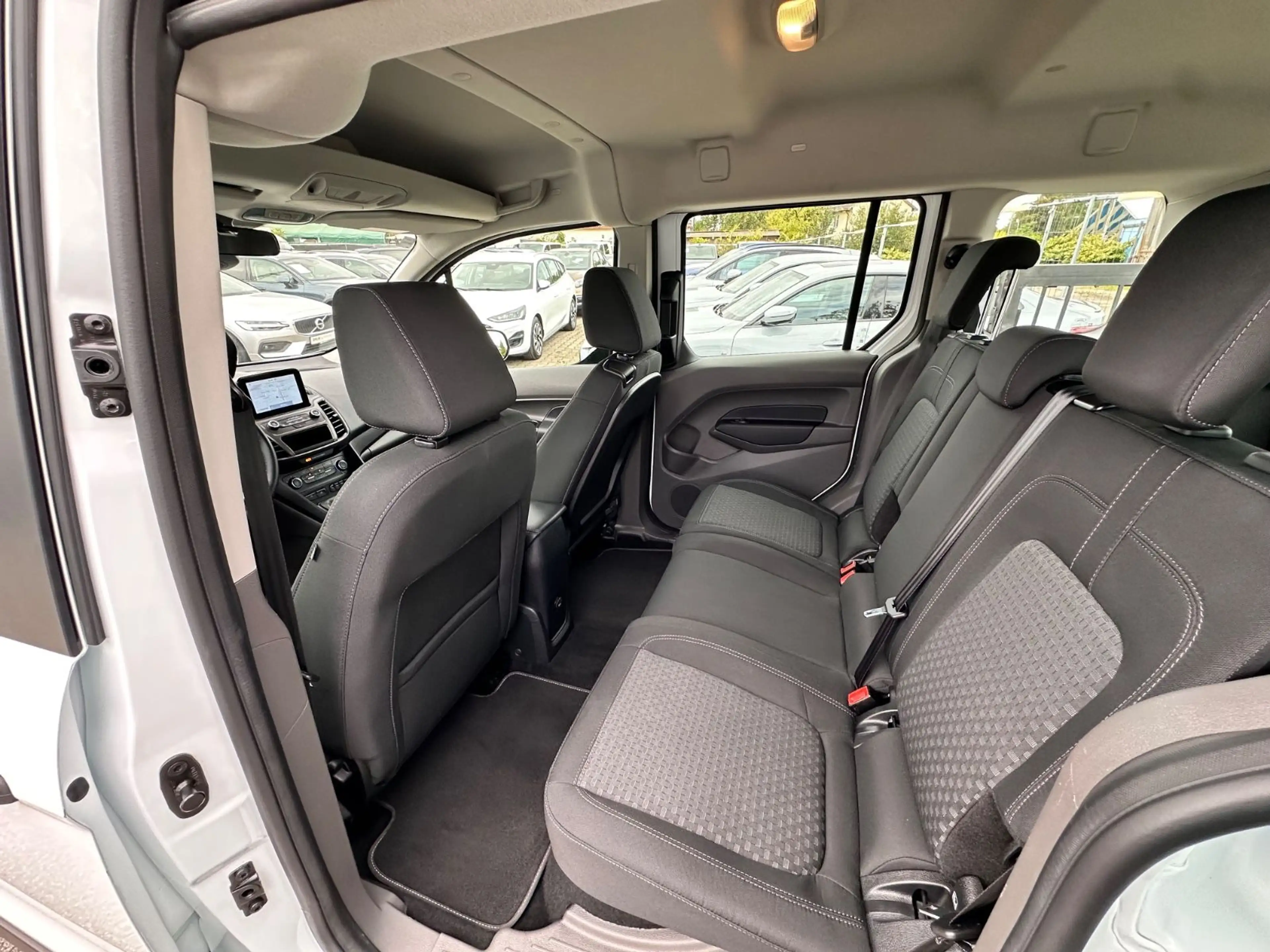 Ford Transit Connect Kombi Navi PDC Kamera 5-Sitzer — photo 14