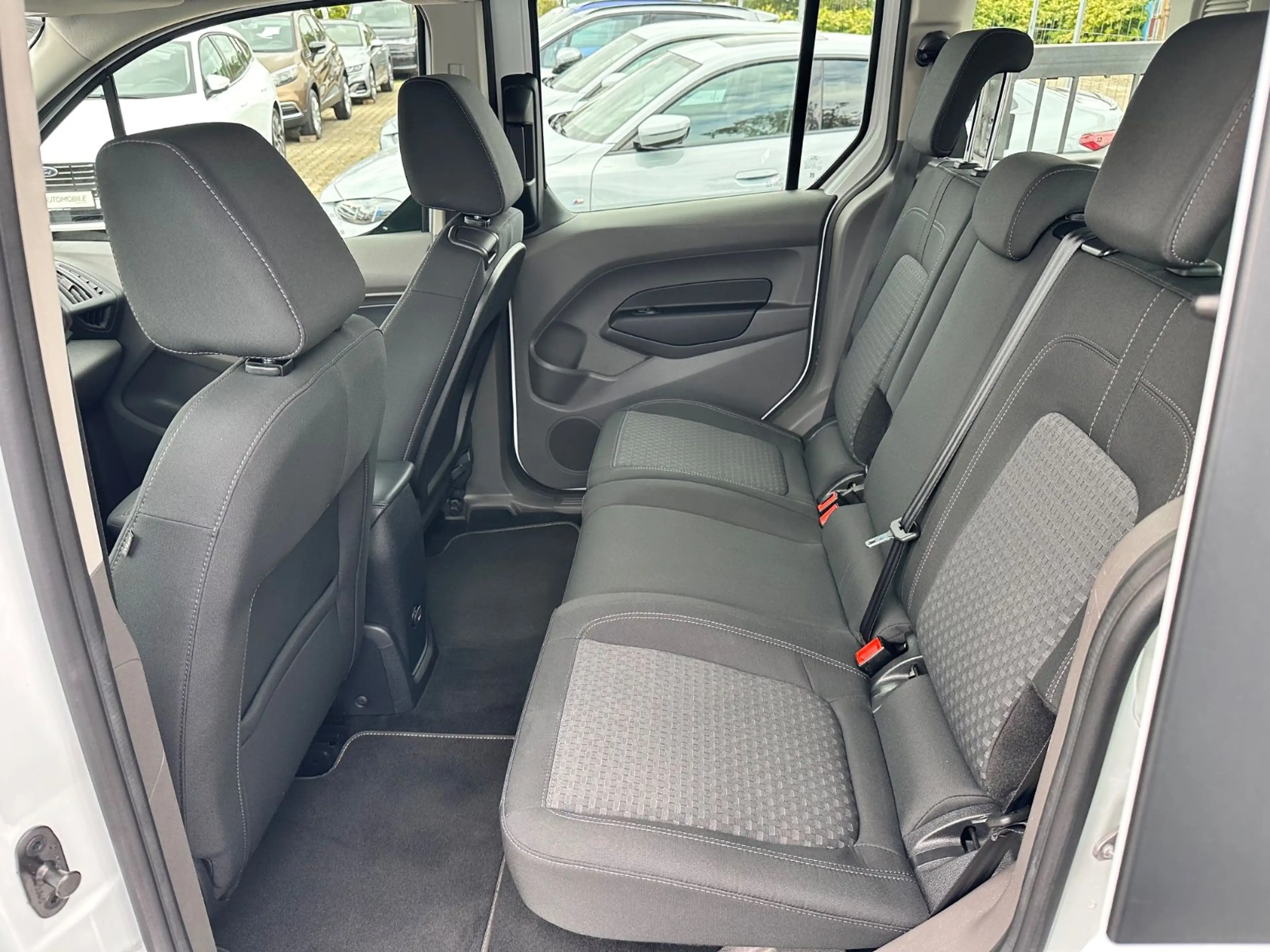 Ford Transit Connect Kombi Navi PDC Kamera 5-Sitzer — photo 16