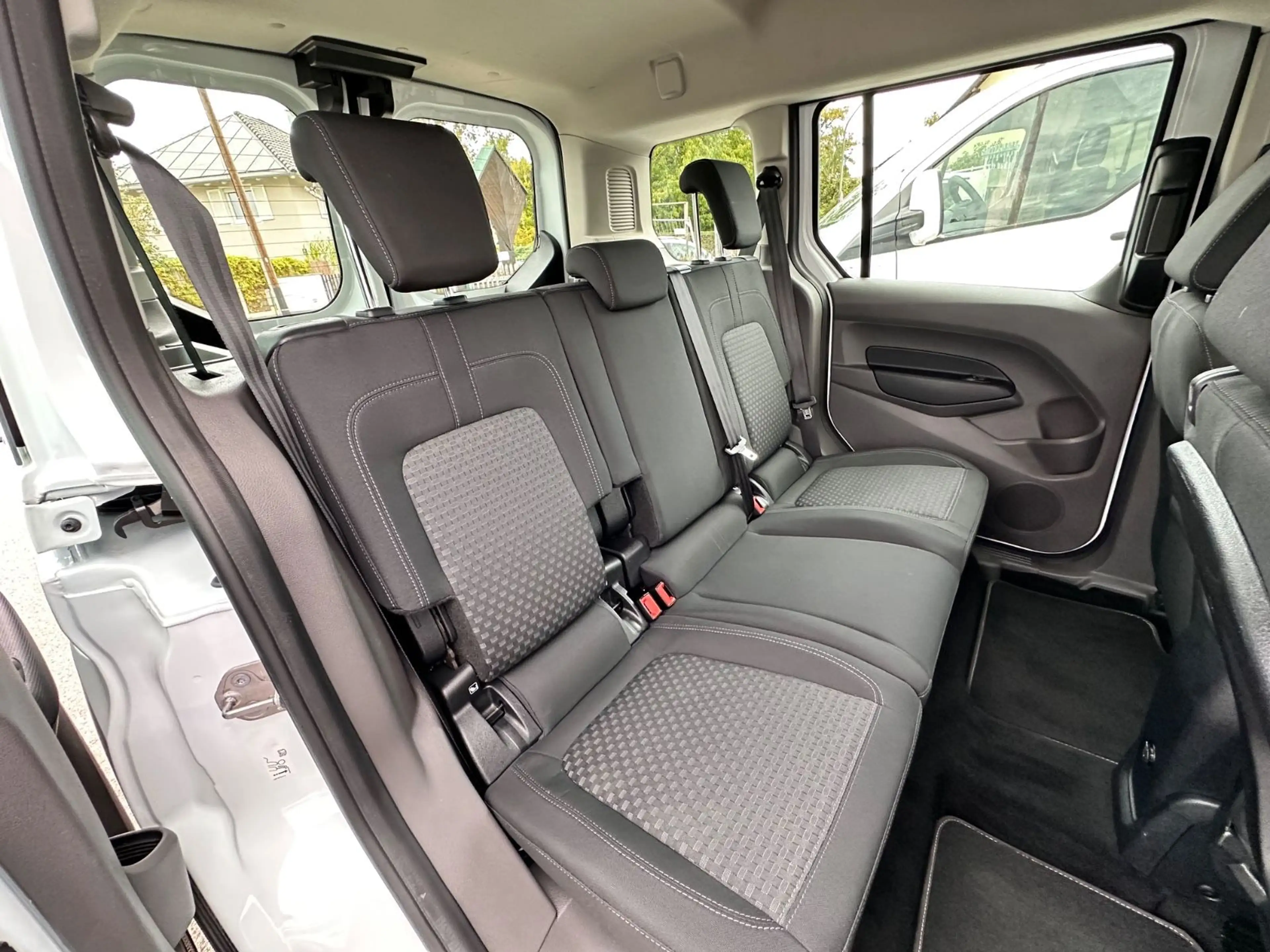 Ford Transit Connect Kombi Navi PDC Kamera 5-Sitzer — photo 11