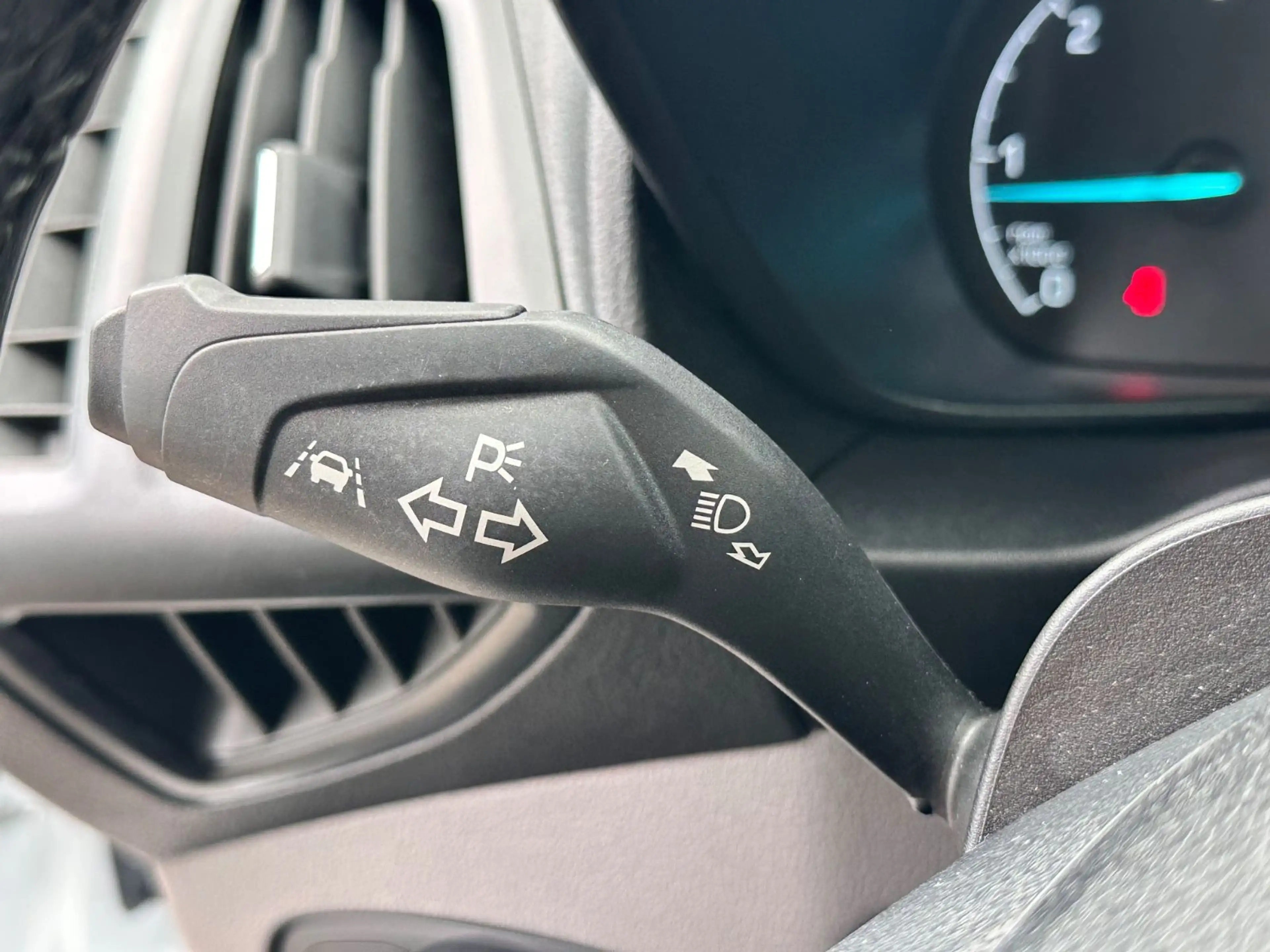 Ford Transit Connect Kombi Navi PDC Kamera 5-Sitzer — photo 26