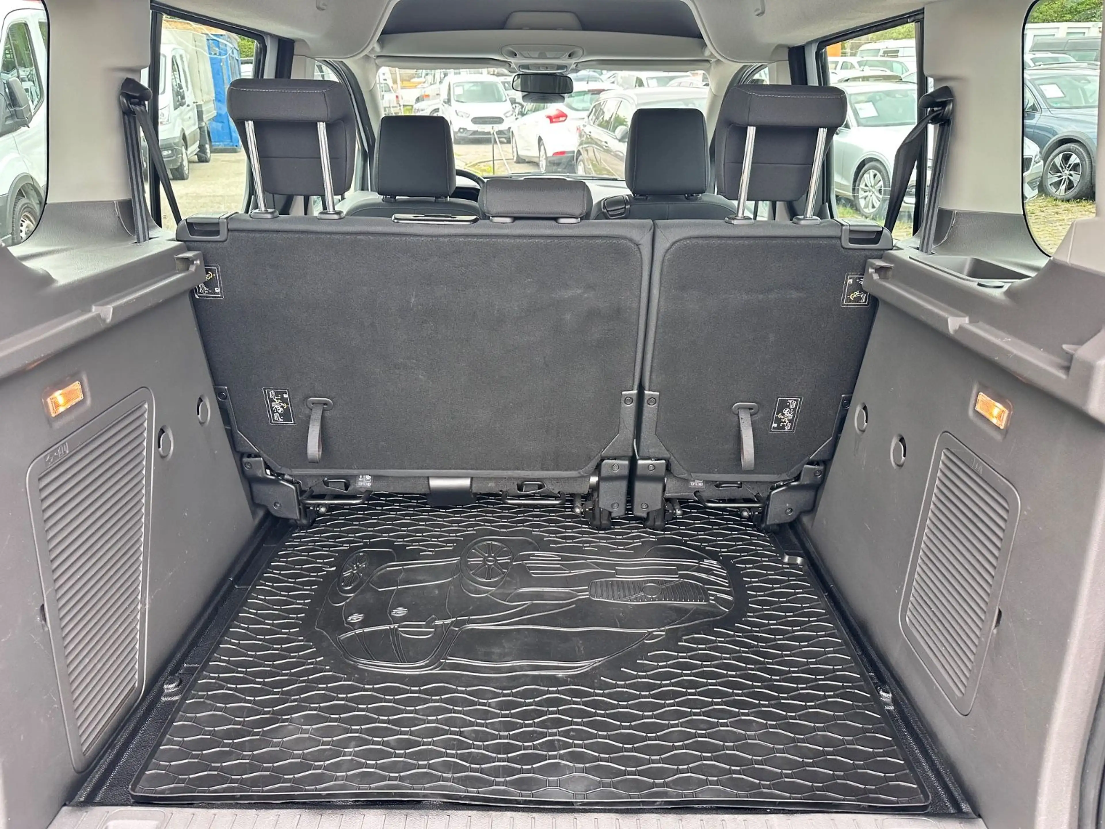 Ford Transit Connect Kombi Navi PDC Kamera 5-Sitzer — photo 31
