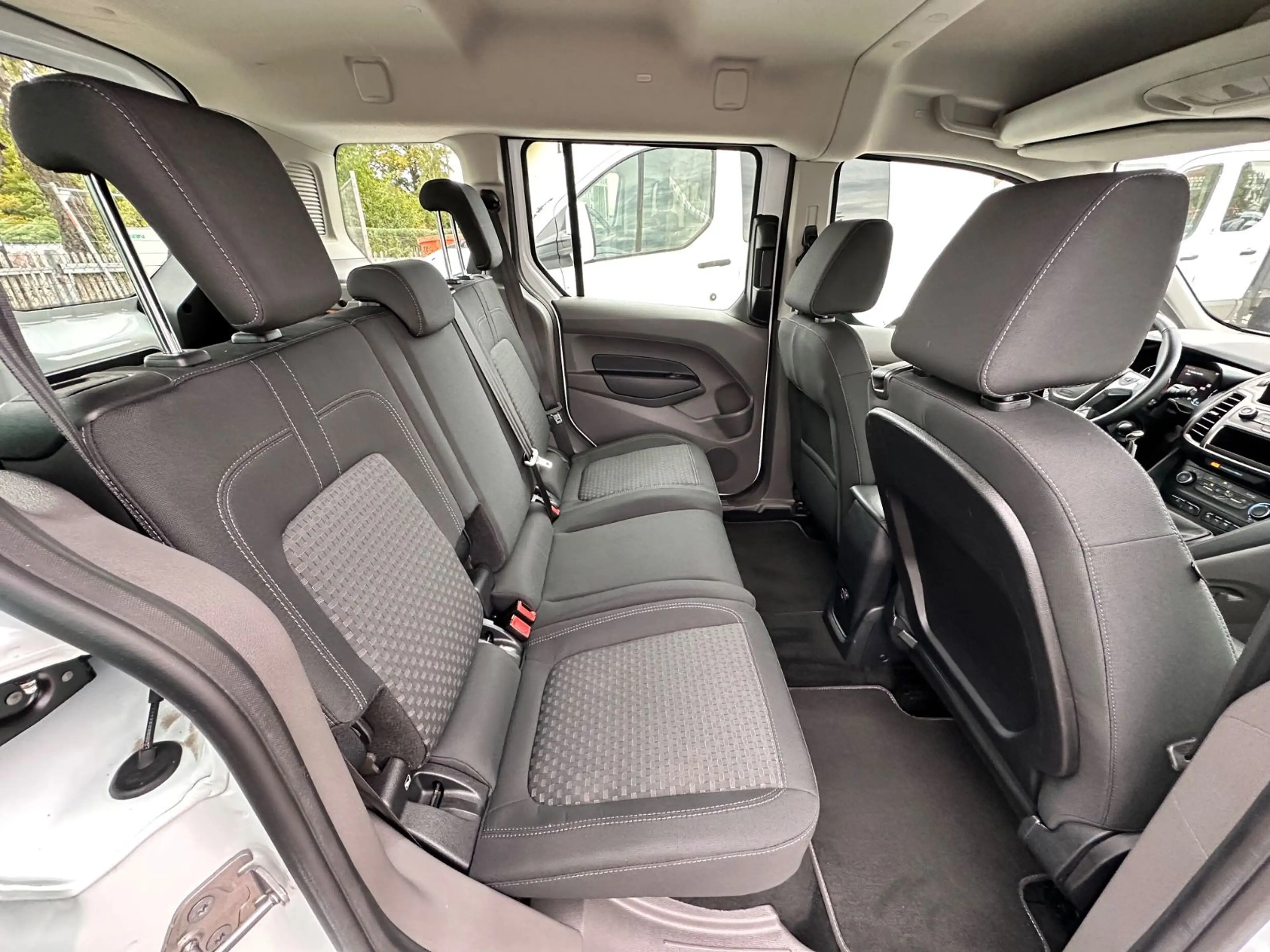 Ford Transit Connect Kombi Navi PDC Kamera 5-Sitzer — photo 13