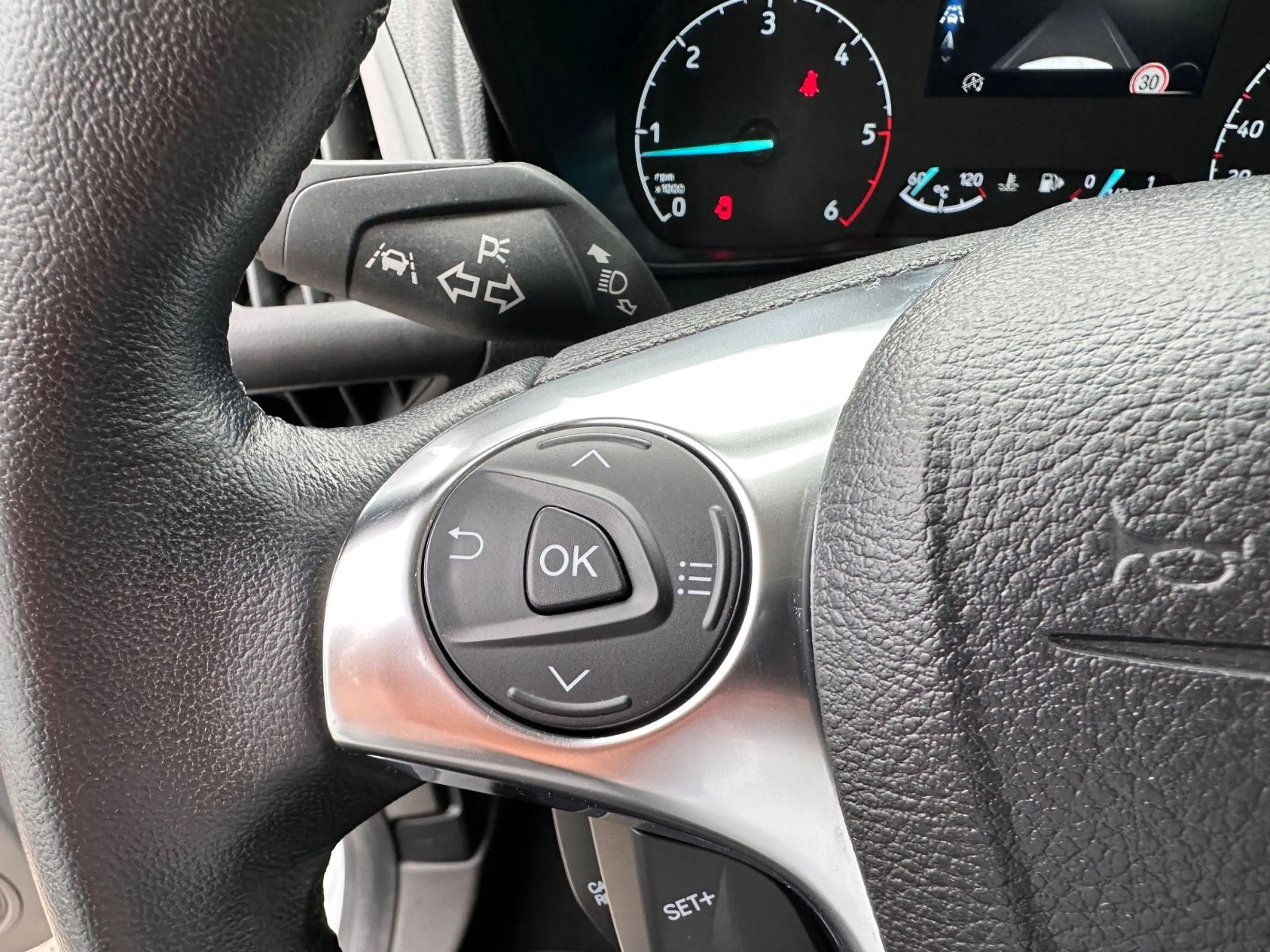 Ford Transit Connect Kombi Navi PDC Kamera 5-Sitzer — photo 24