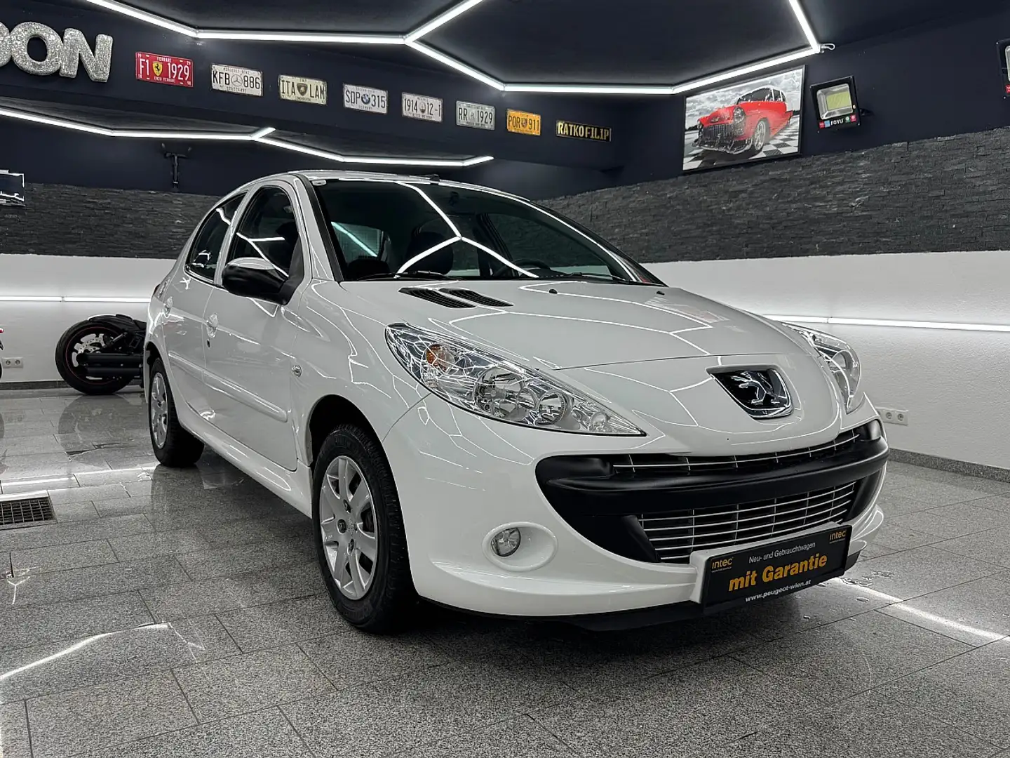 Peugeot 206 + Trendy 1,1*1.Besitz*Nur 14TKM* Weiß - 1