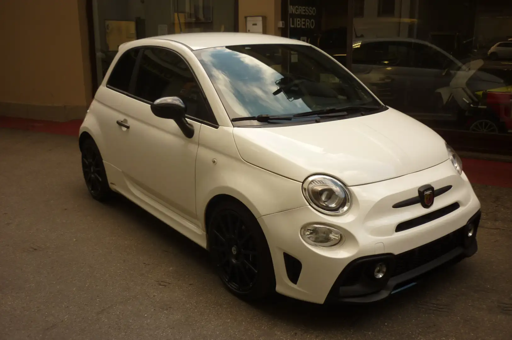 Abarth 595 1.4 Turbo T-Jet 180 CV Competizione Bianco - 1