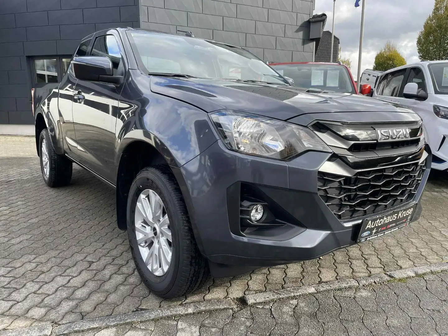 Isuzu D-Max Space Cab 4x4 Aut. LS 120kW Gris - 2