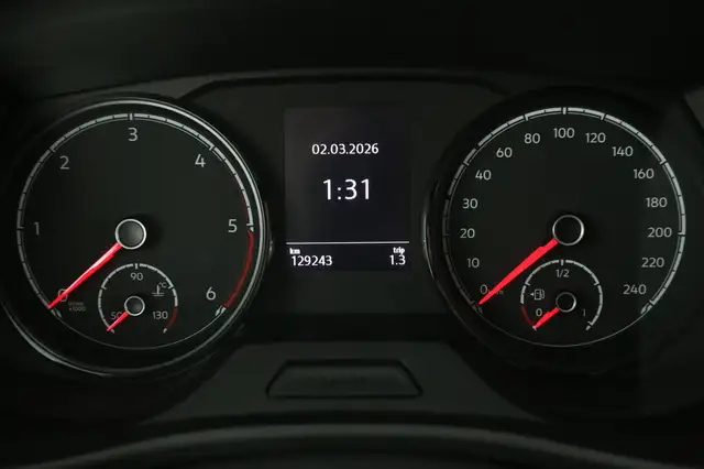 Volkswagen Transporter view 12