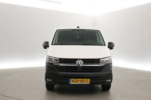 Volkswagen Transporter view 7