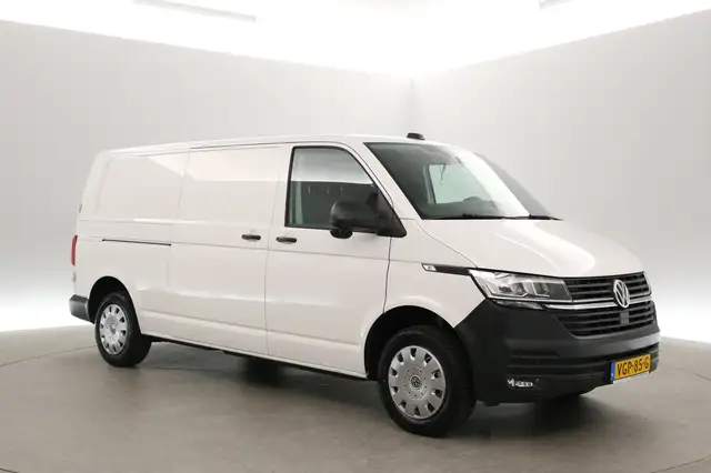 Volkswagen Transporter view 6
