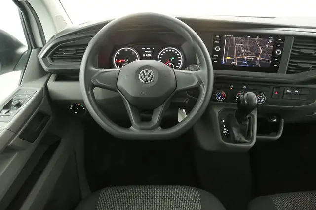 Volkswagen Transporter view 2