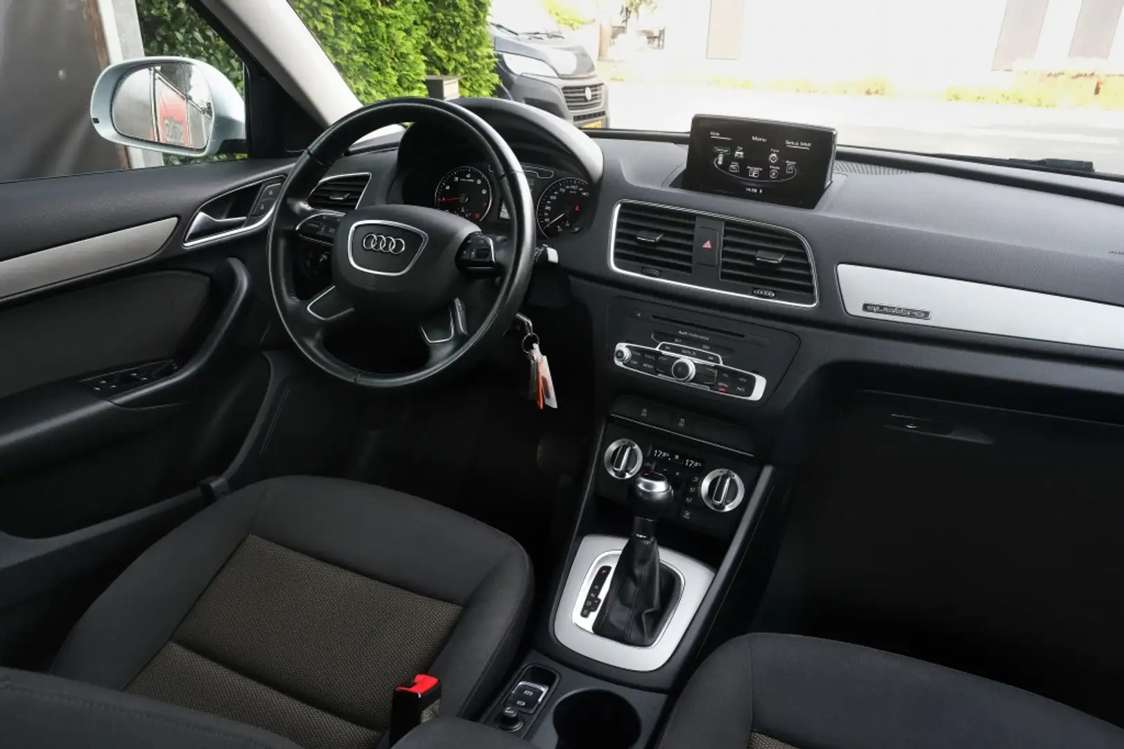 Audi Q3 2.0 TFSI q. Pro Line Gris - 2