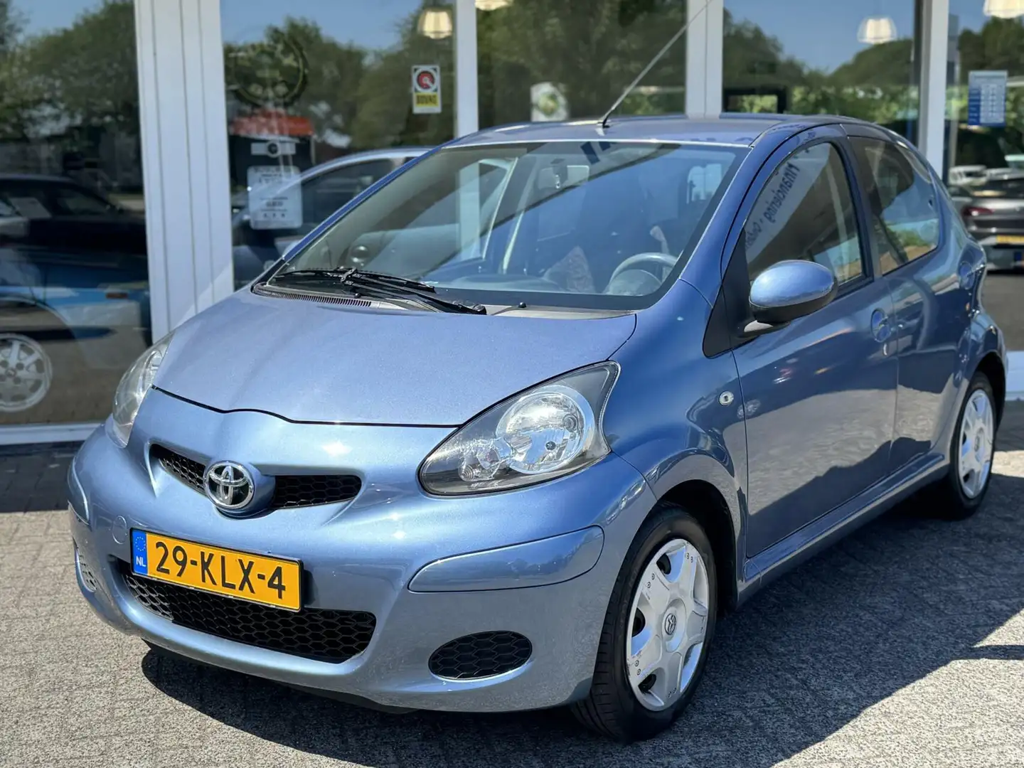 Toyota Aygo 1.0-12V Comfort Bleu - 2