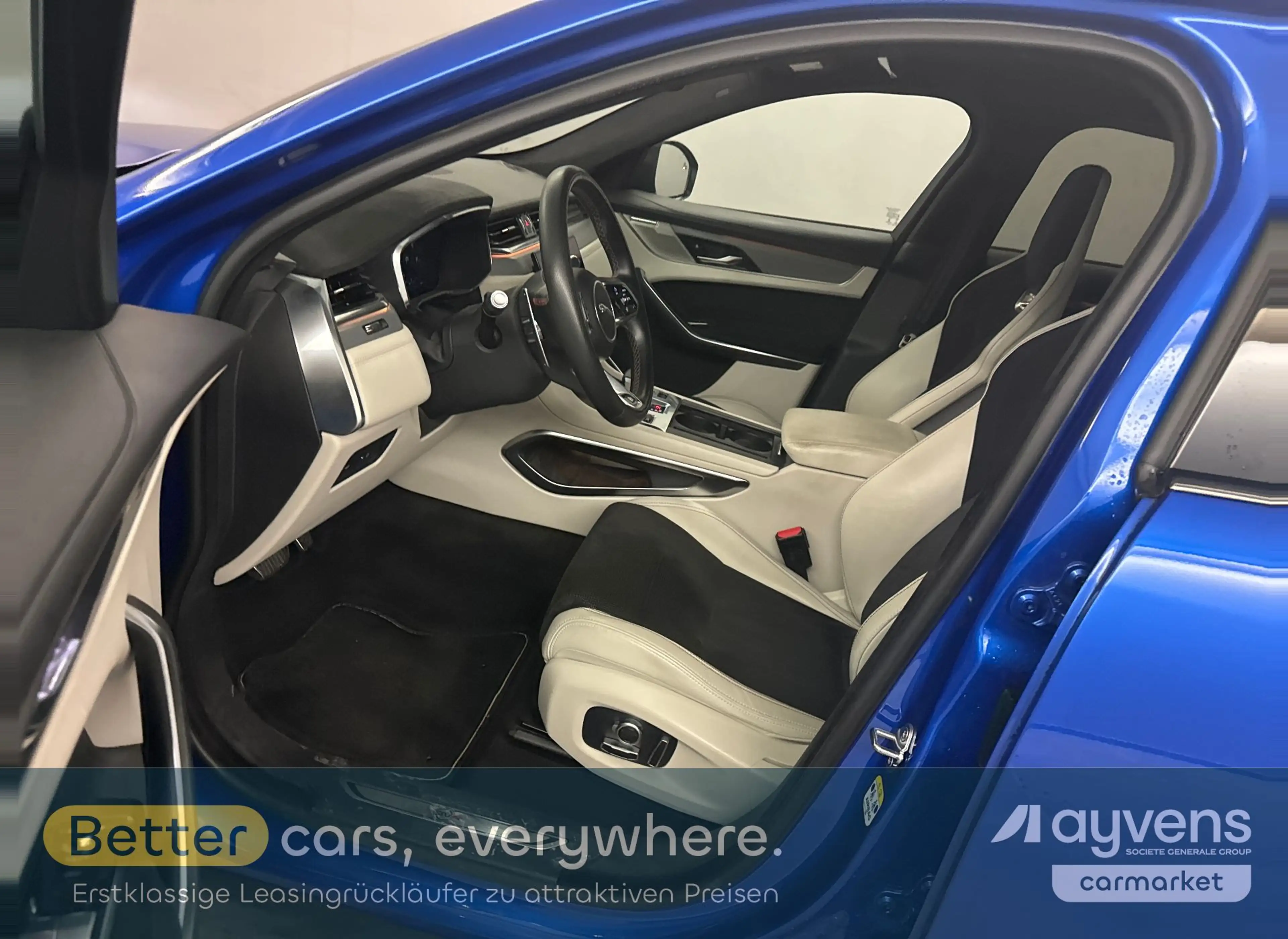 Jaguar F-Pace P550 AWD — photo 9