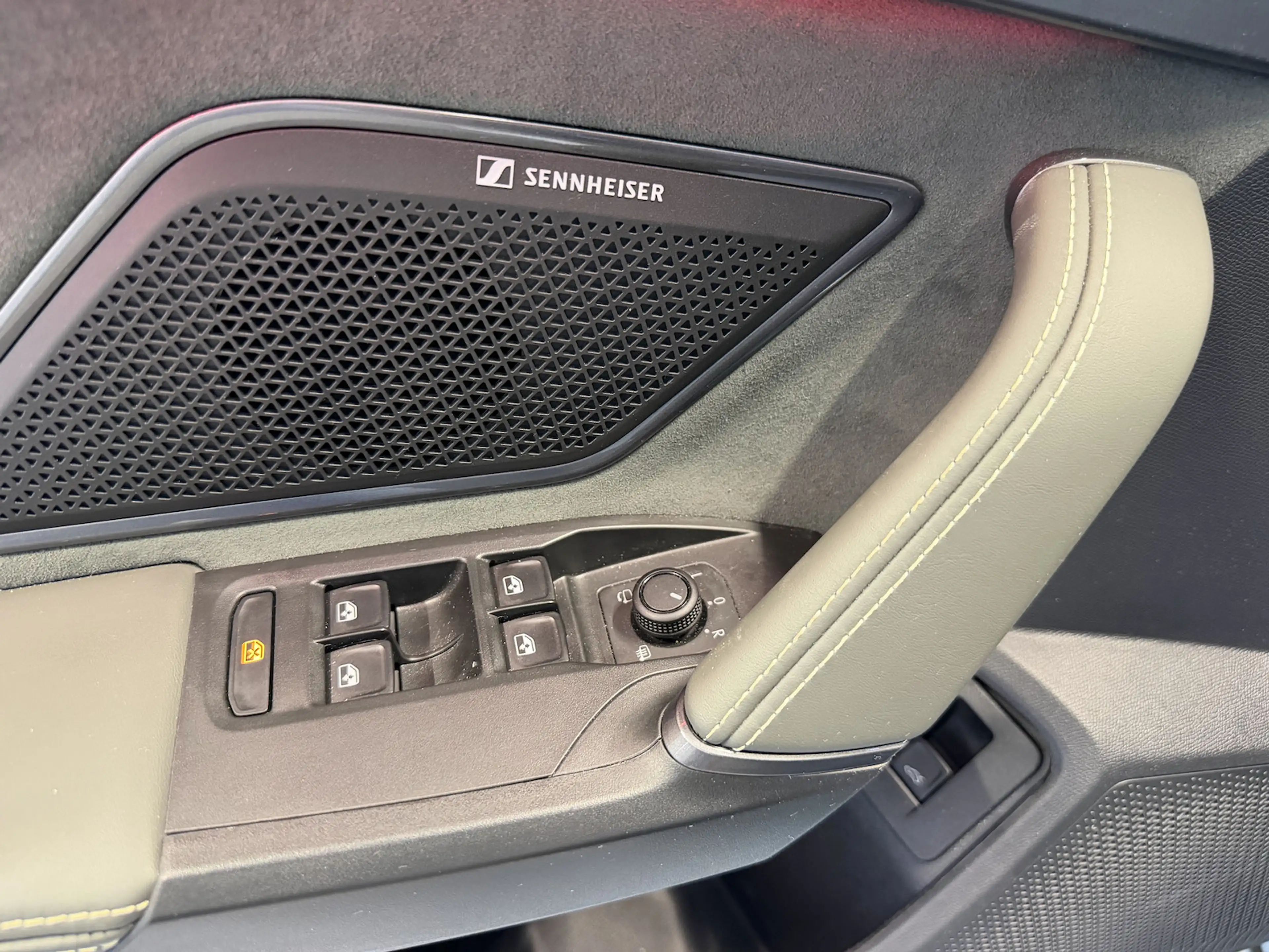 CUPRA Formentor 1.5eTSI DSG Tribe Edition Sennheiser Pano AHK — photo 10