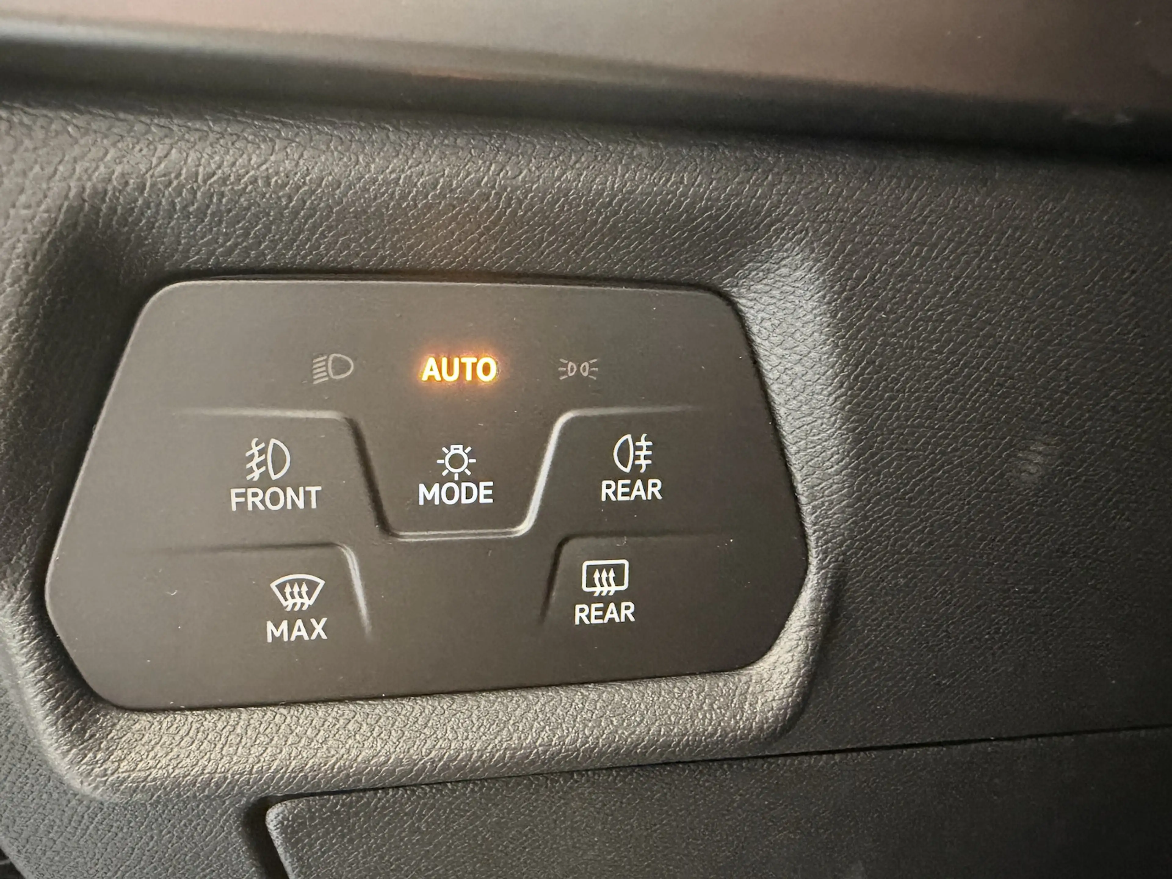 CUPRA Formentor 1.5eTSI DSG Tribe Edition Sennheiser Pano AHK — photo 11