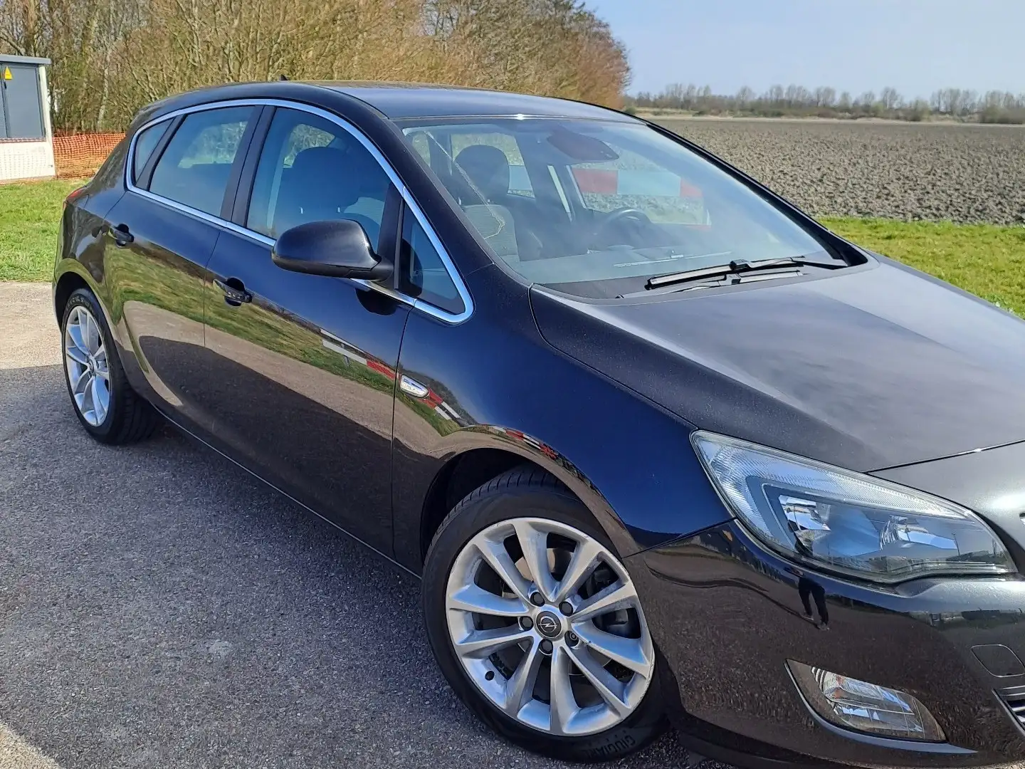 Opel Astra 1.6 Turbo Sport Zwart - 1