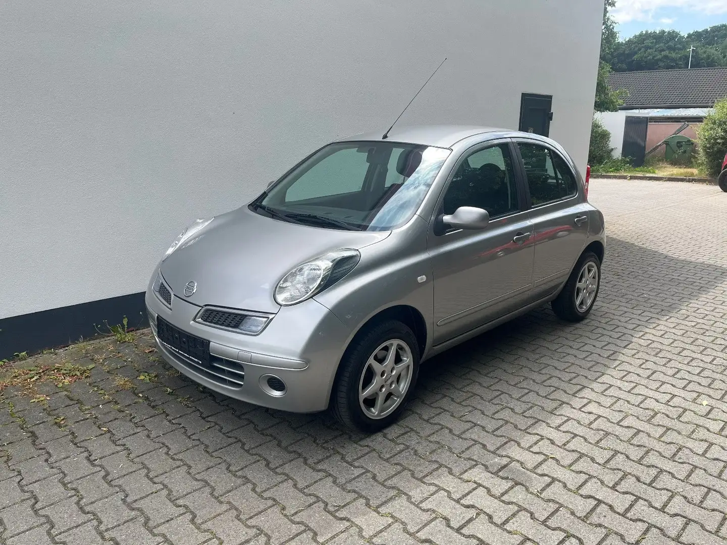Nissan Micra Edition 25 Jahre Silber - 1