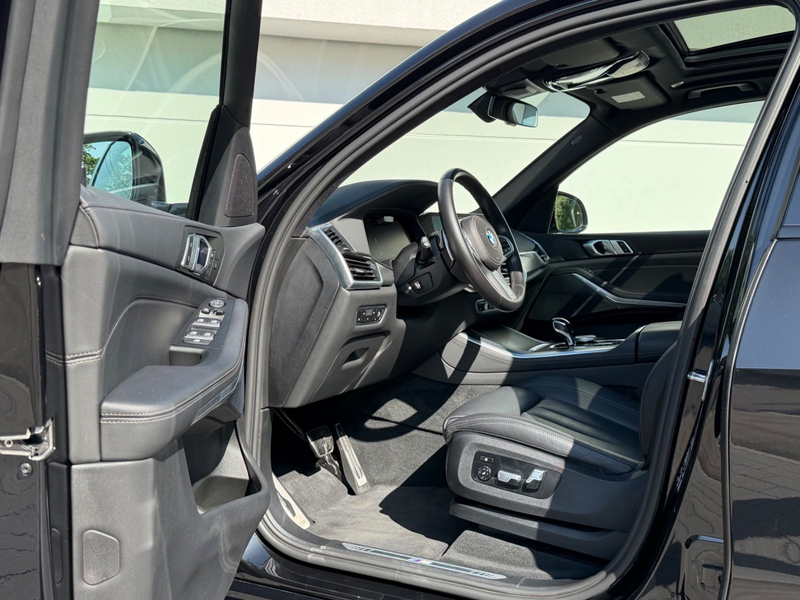 BMW X5 xDrive 30 d M Sport ALL-BLACK+22"+LASER+PANO — photo 9