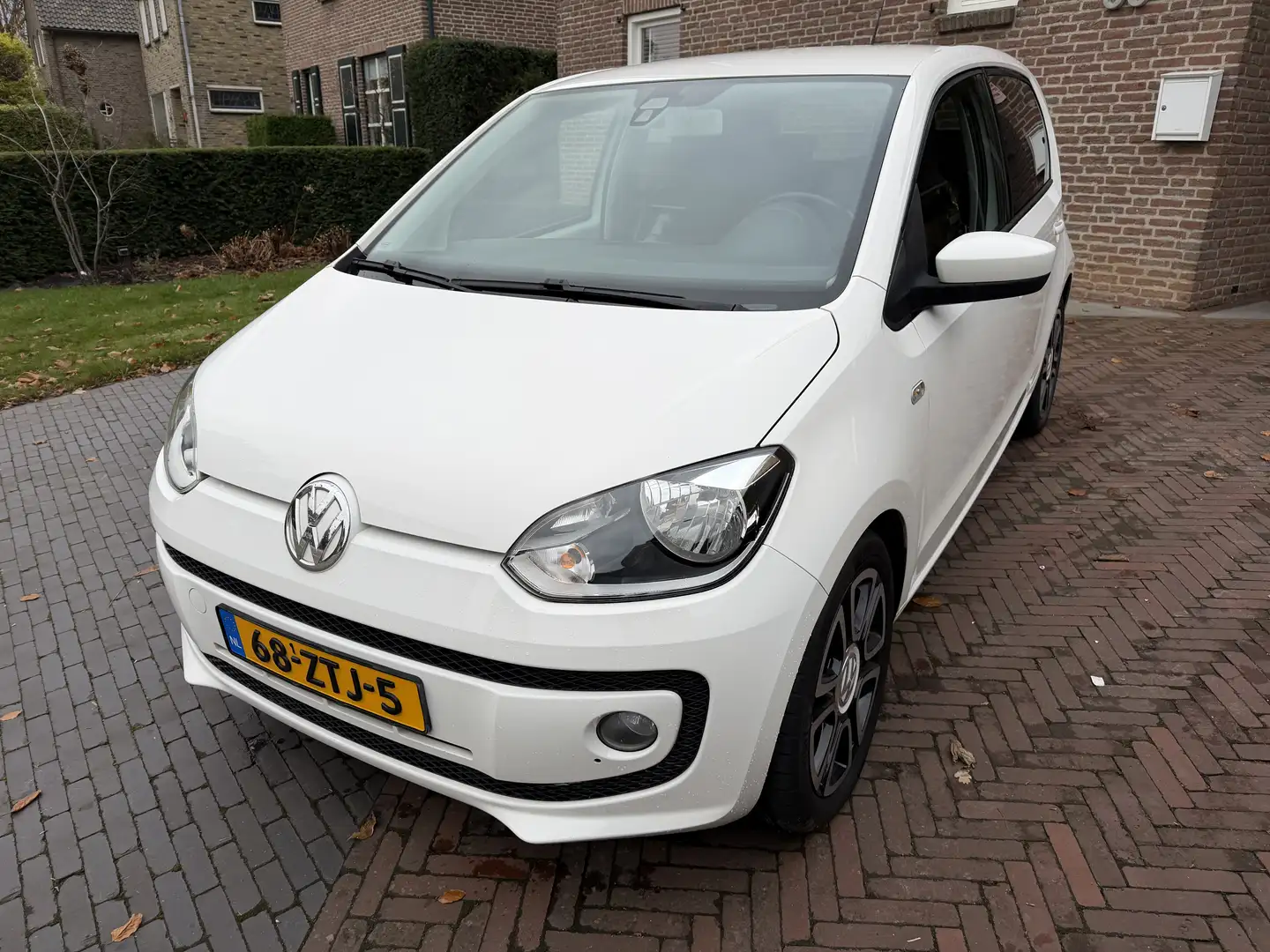 Volkswagen up! eerste eigenaar, onderhoud erkend partner - 1