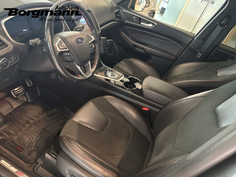 Ford S-Max ST-Line — photo 12