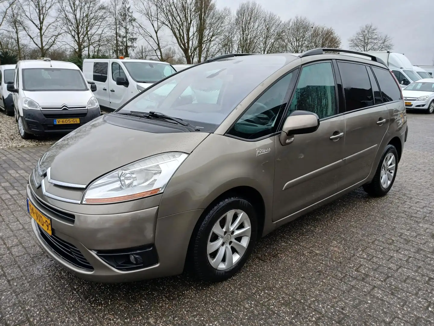 Citroen C4 Picasso 1.6 HDIF 700 Club BEDRIJFSAUTO Bruin - 1